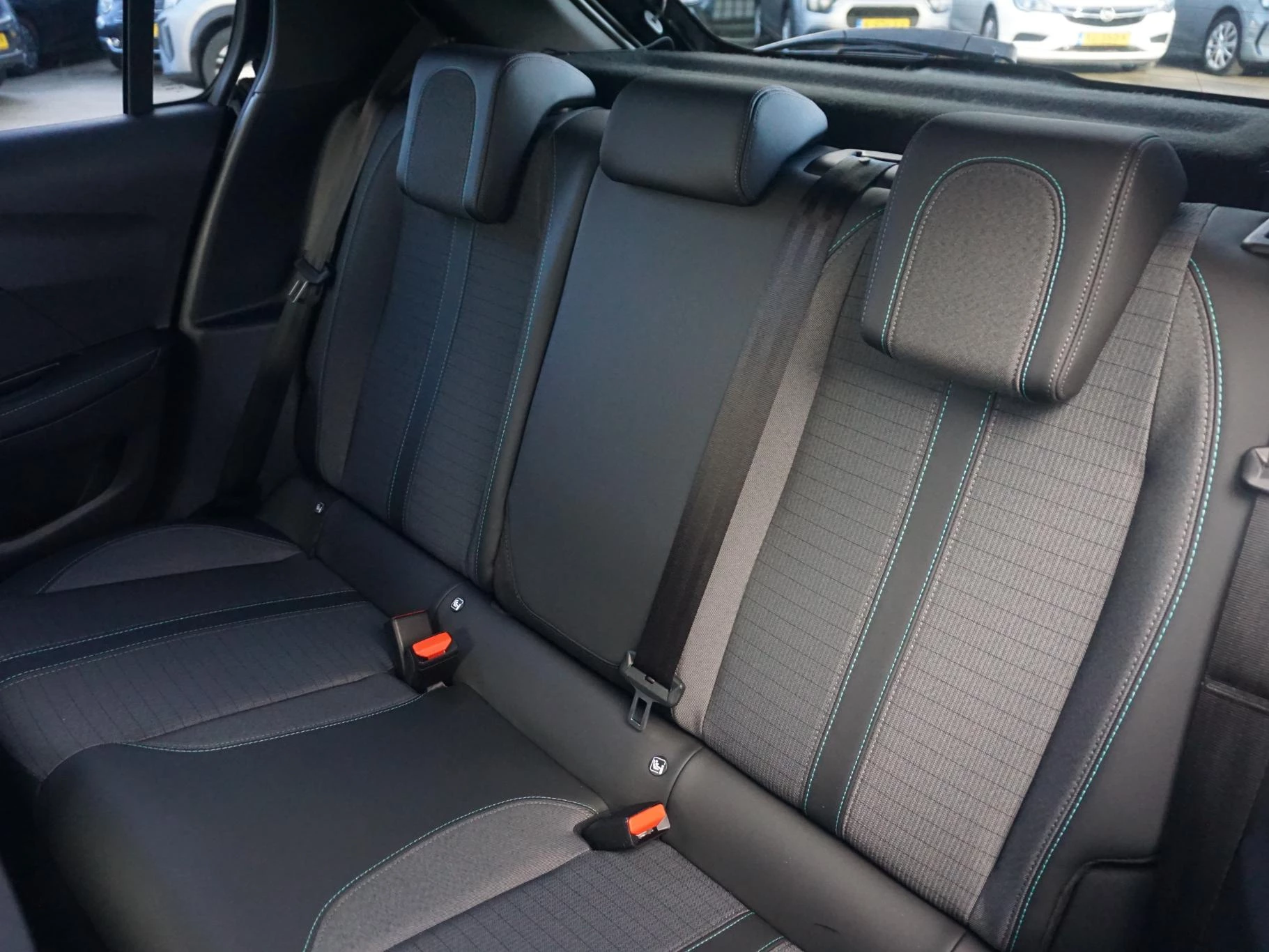 Hoofdafbeelding Peugeot e-208