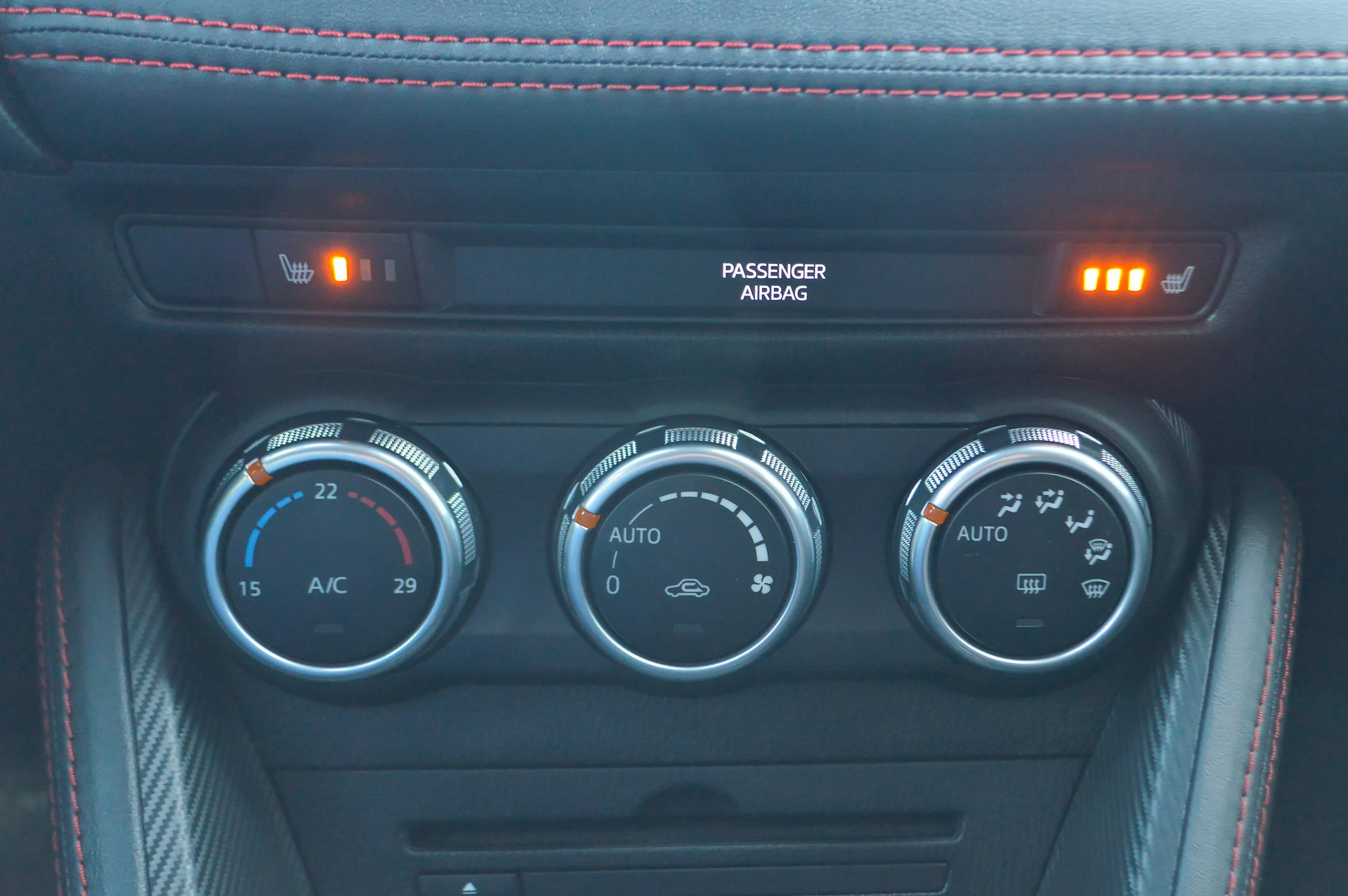 Hoofdafbeelding Mazda 2