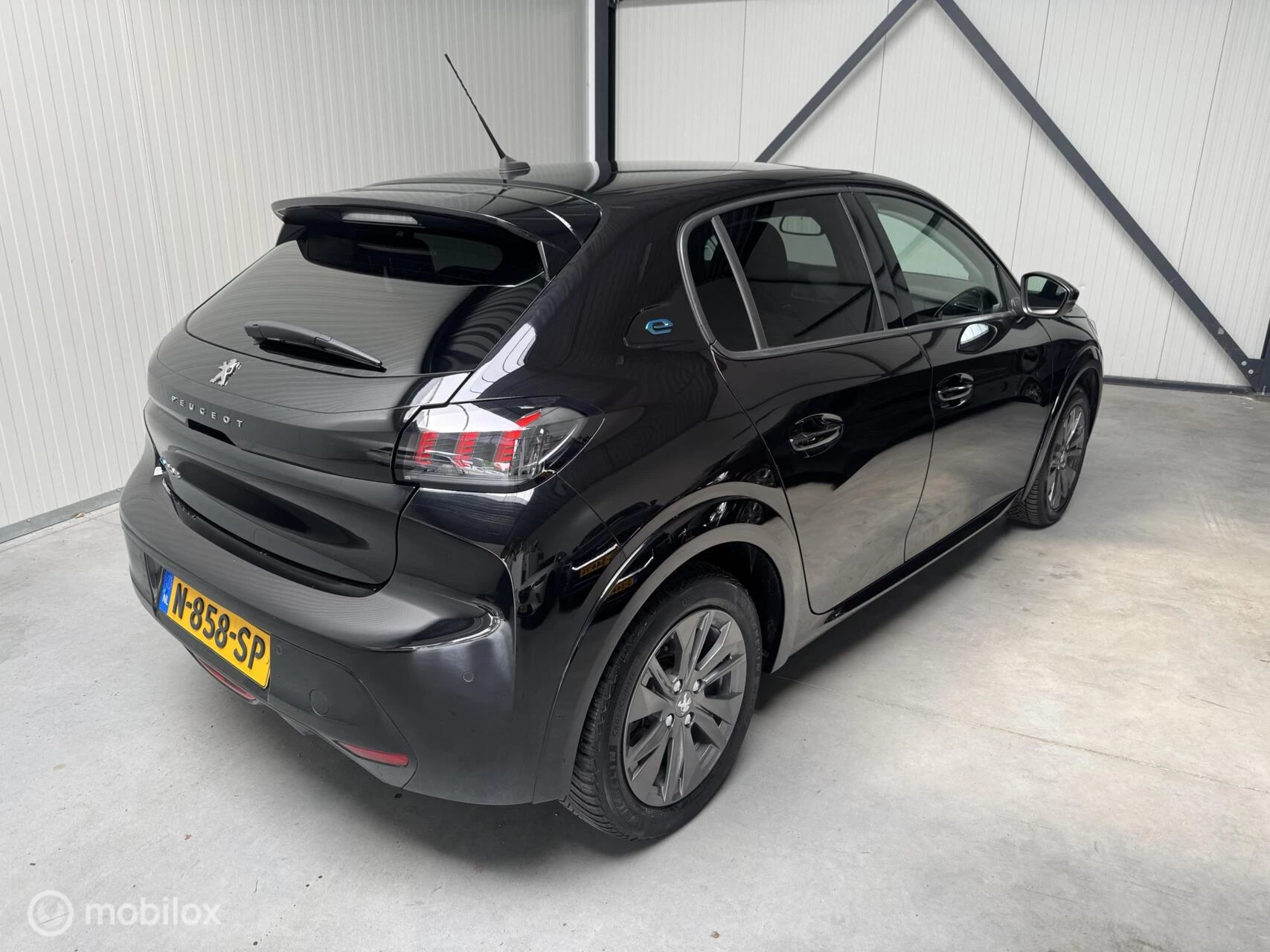 Hoofdafbeelding Peugeot e-208