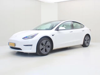 Hoofdafbeelding Tesla Model 3 Tesla Model 3 Long-Range AWD 351pk 75 kWh 93% SoH [ FACELIFT+WIT LEDER+TREKHAAK+WARMTEPOMP+AUTOPILOT+620KM WLTP+PREMIUM AUDIO ]