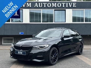 BMW 3-serie Touring 330e M SPORT | LASER LED | 360 CAMERA | ELECTR STOELEN | LEDER | HEAD UP | PANORAMADAK| DODE HOEK | STUURWIEL EN STOEL VERW. | TREKHAAK | DEALER ONDERHOUDEN
