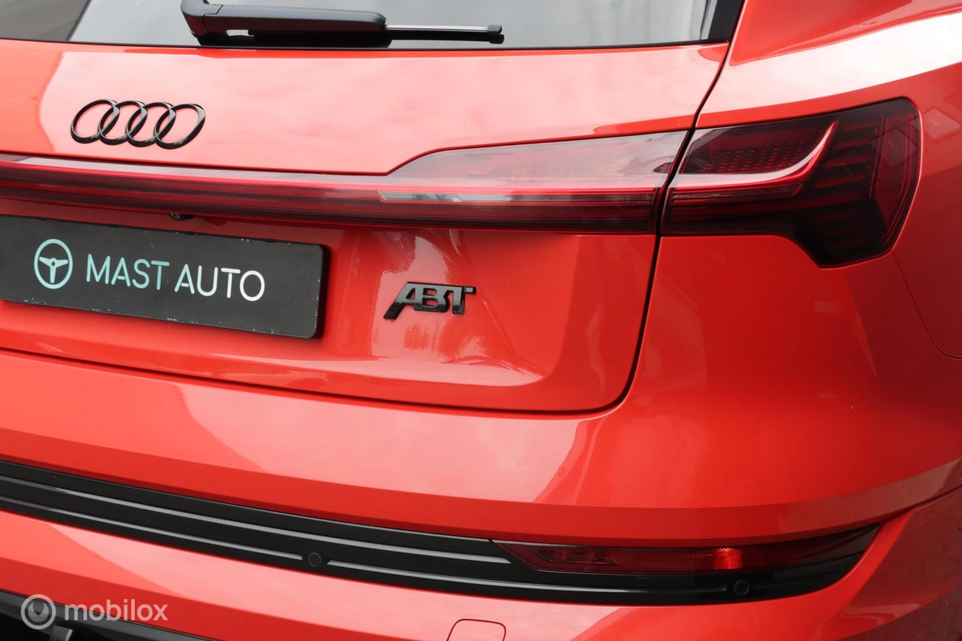 Hoofdafbeelding Audi e-tron