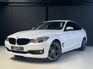 BMW 3 Serie GT 320i Essential Automaat | NL auto | Leder | Stoelverwarming | 19'' LMV | Elektr. achterklep | Navi | Clima | Cruise