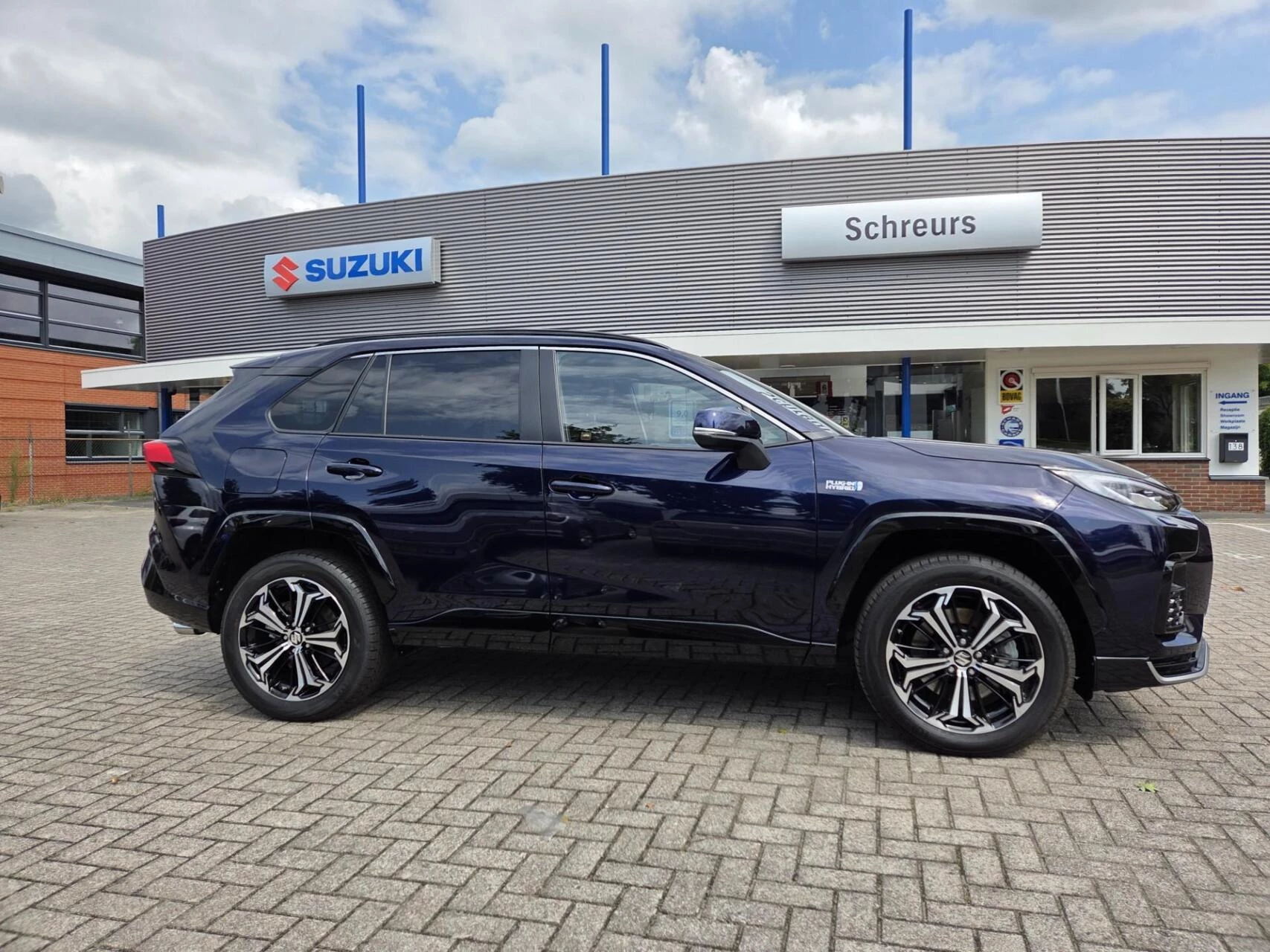 Hoofdafbeelding Suzuki Across