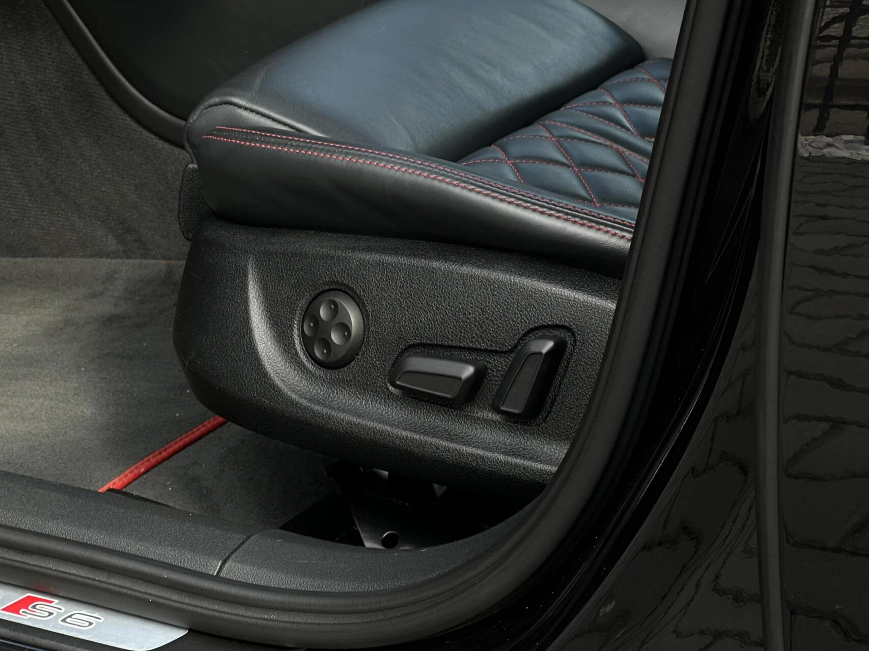 Hoofdafbeelding Audi S6