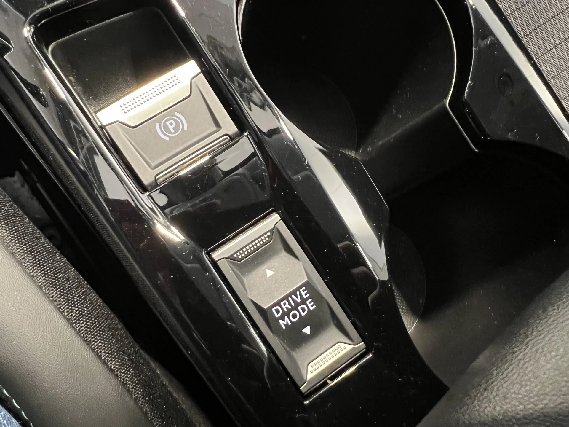 Hoofdafbeelding Peugeot e-208