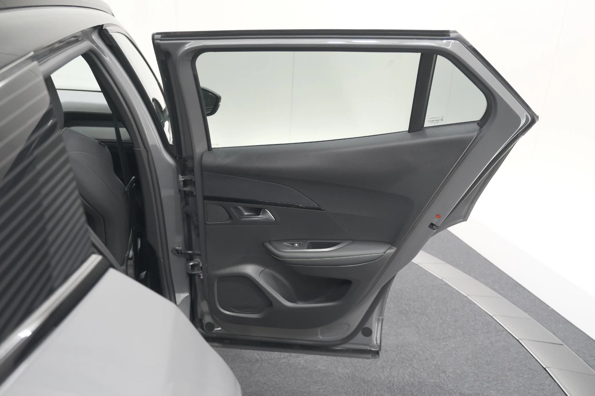 Hoofdafbeelding Peugeot e-2008