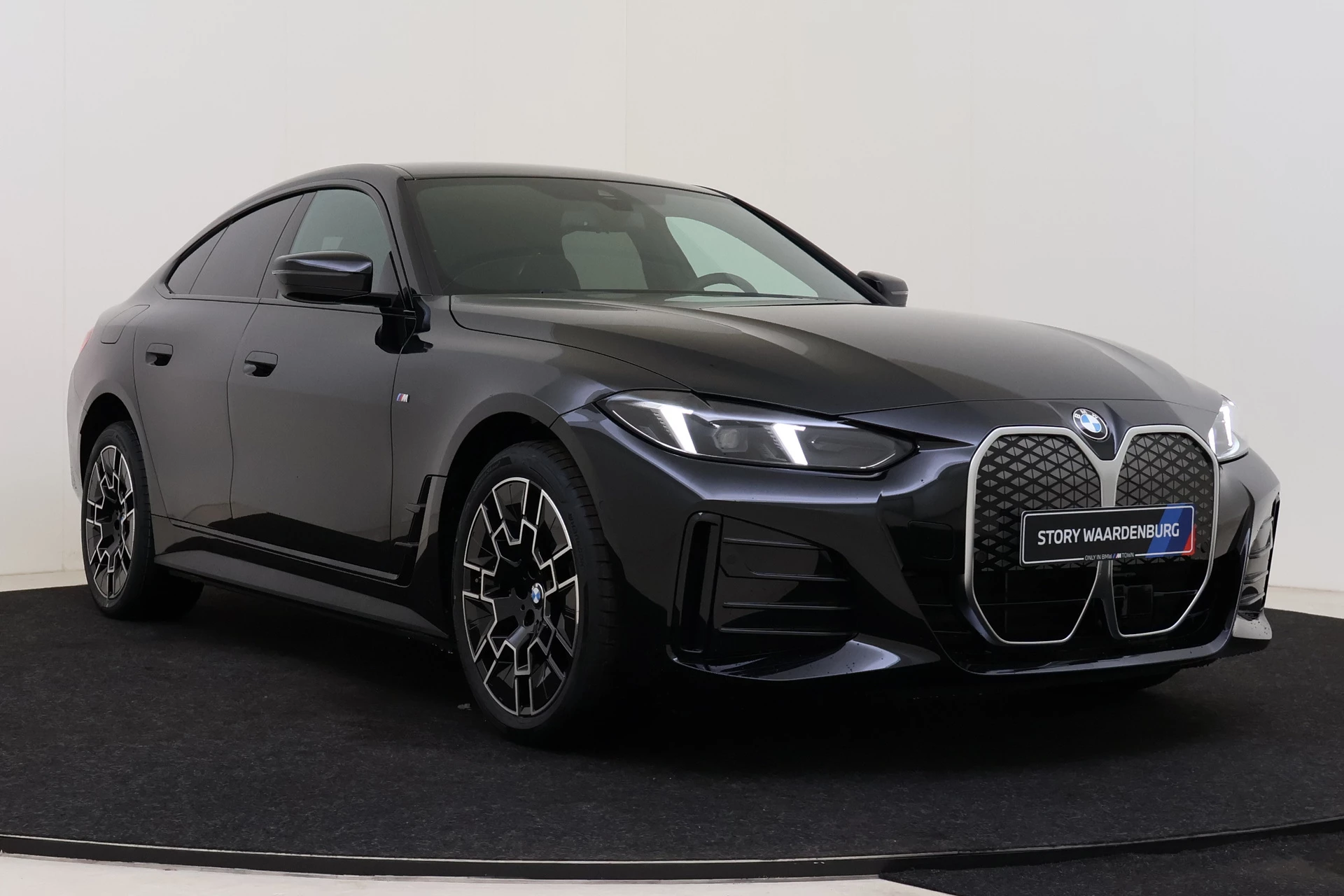 Hoofdafbeelding BMW i4