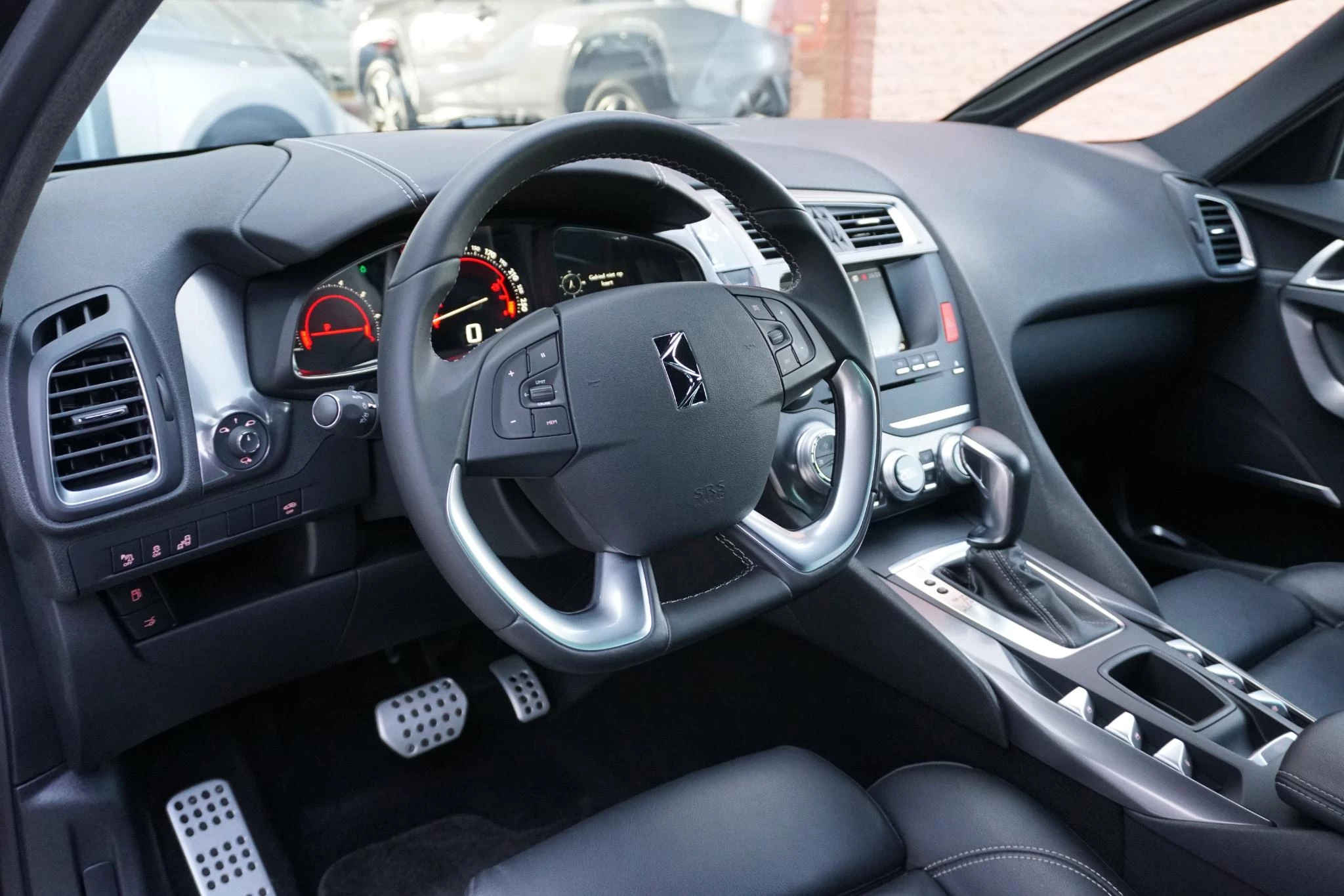 Hoofdafbeelding DS DS 5