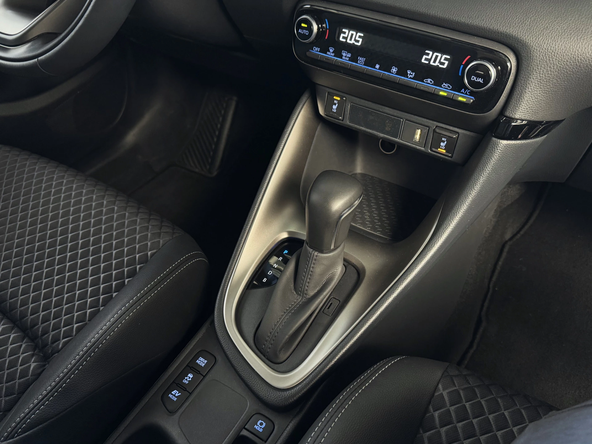 Hoofdafbeelding Mazda 2 Hybrid