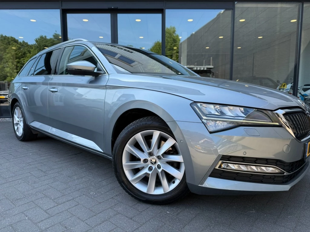 Hoofdafbeelding Škoda Superb