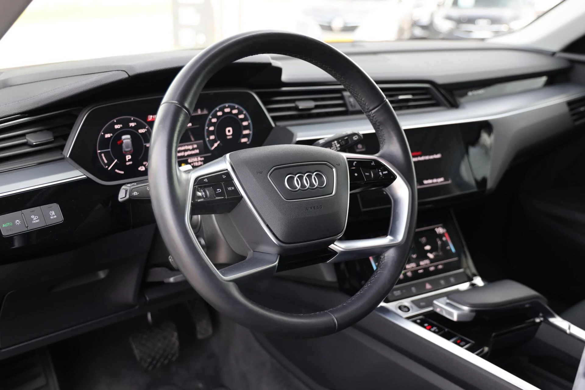 Hoofdafbeelding Audi e-tron