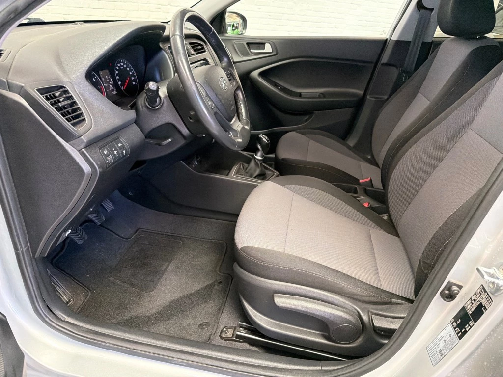 Hoofdafbeelding Hyundai i20