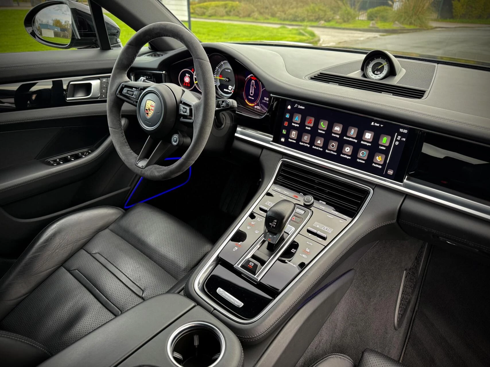 Hoofdafbeelding Porsche Panamera