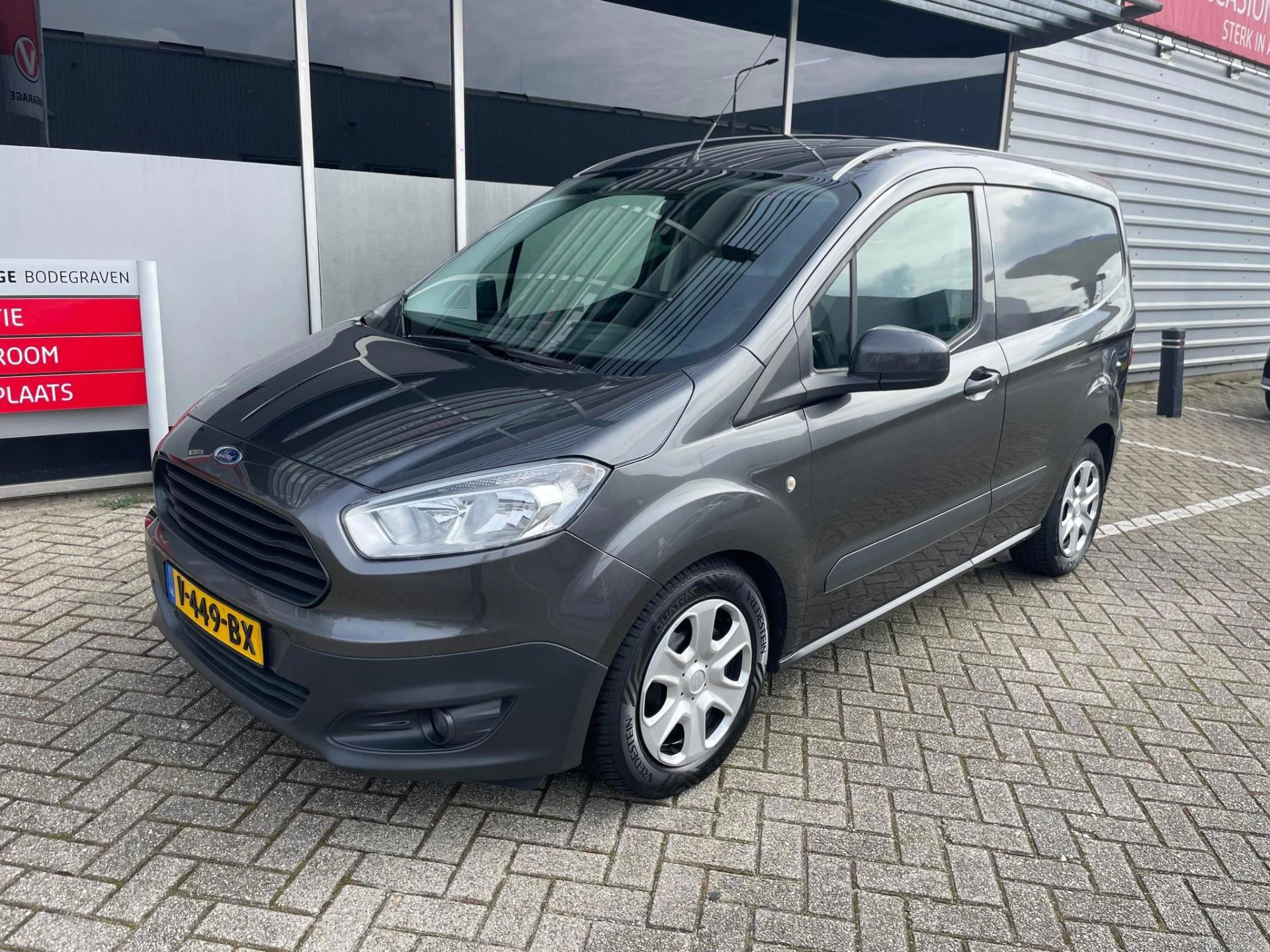Hoofdafbeelding Ford Transit Courier