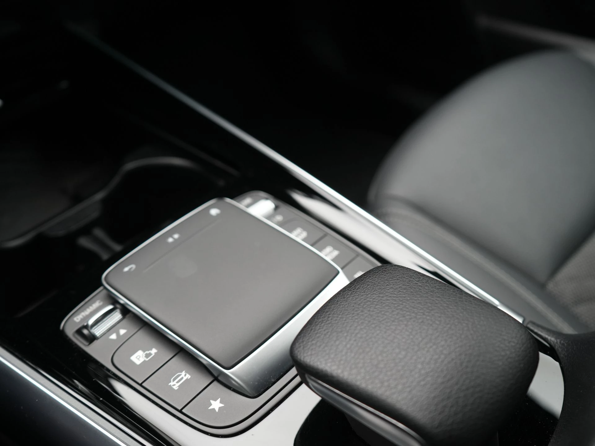 Hoofdafbeelding Mercedes-Benz EQA