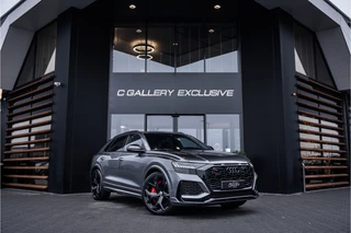Hoofdafbeelding Audi RSQ8 Audi RSQ8 4.0 TFSI quattro - Panorama l Keramisch l Stoelkoeling l 360 Camera | Memory