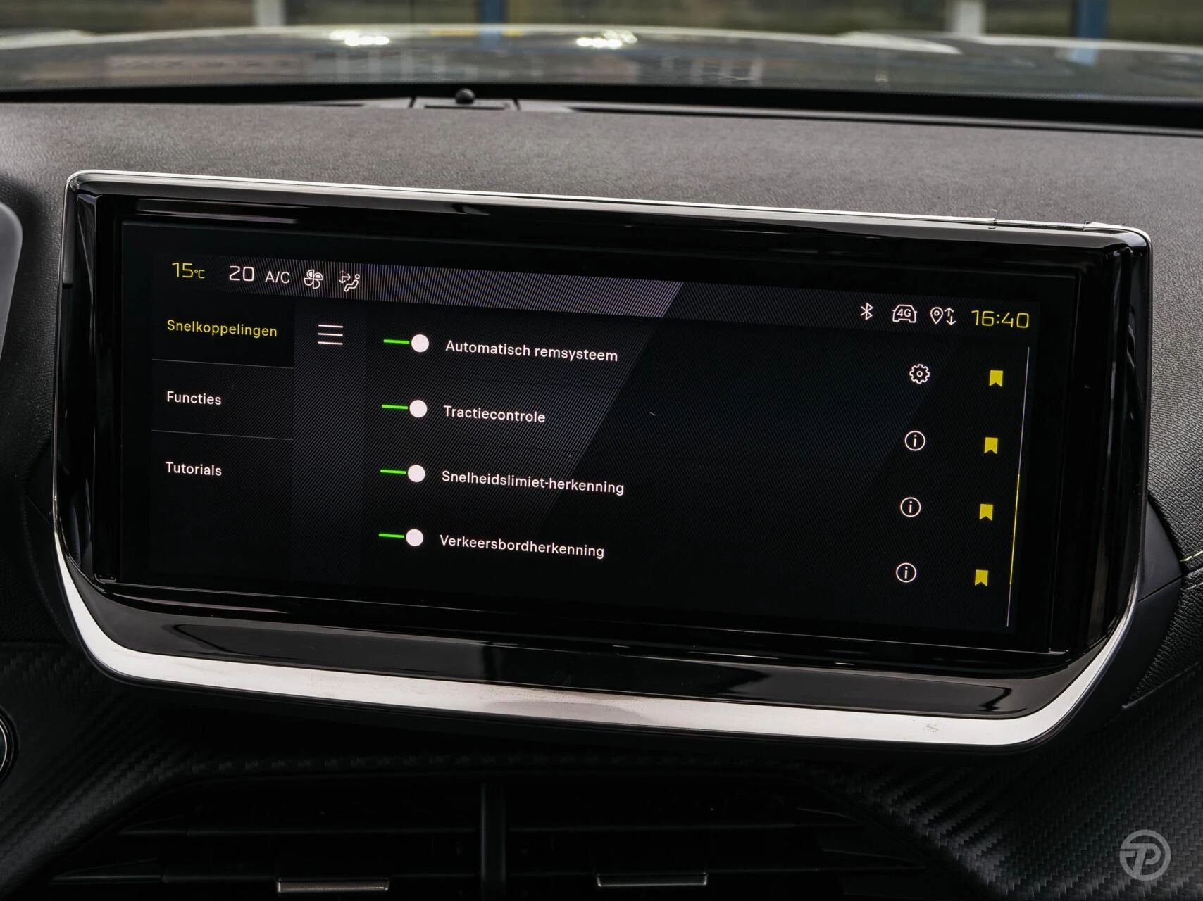 Hoofdafbeelding Peugeot e-2008