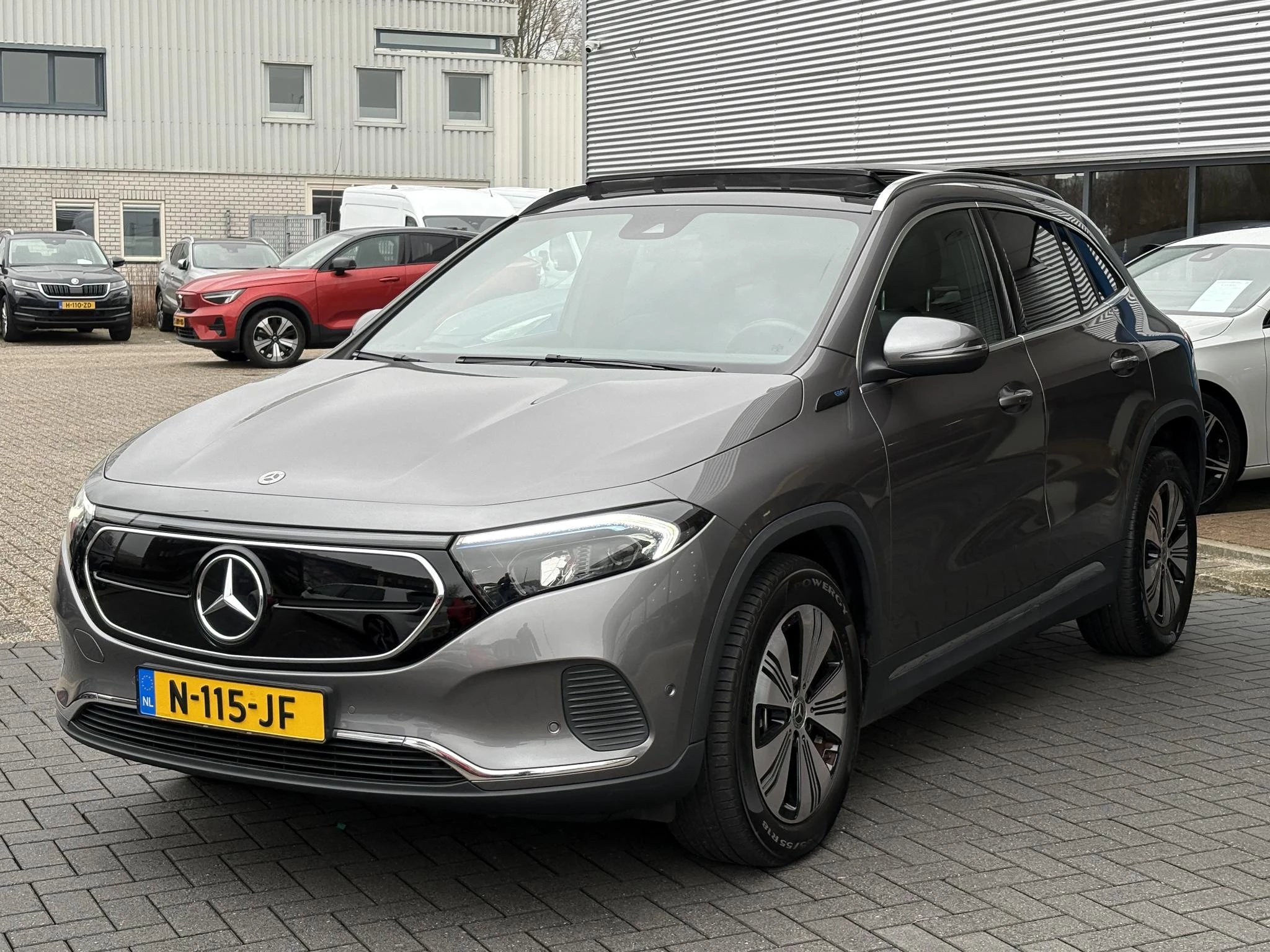 Hoofdafbeelding Mercedes-Benz EQA