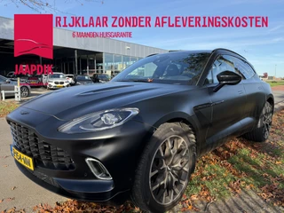 Aston Martin DBX BWJ 2022 4.0 V8 551 PK UITGEBREIDE FABRIEKSGARANTIE / SATIJN ZWART / SPORT UITLAAT / ZWART ALUMINIUM / /SPECIALE BEKLEDING EN STIKSELS / LOGO IN HOOFDSTEUNEN / STOELVENTILATIE /