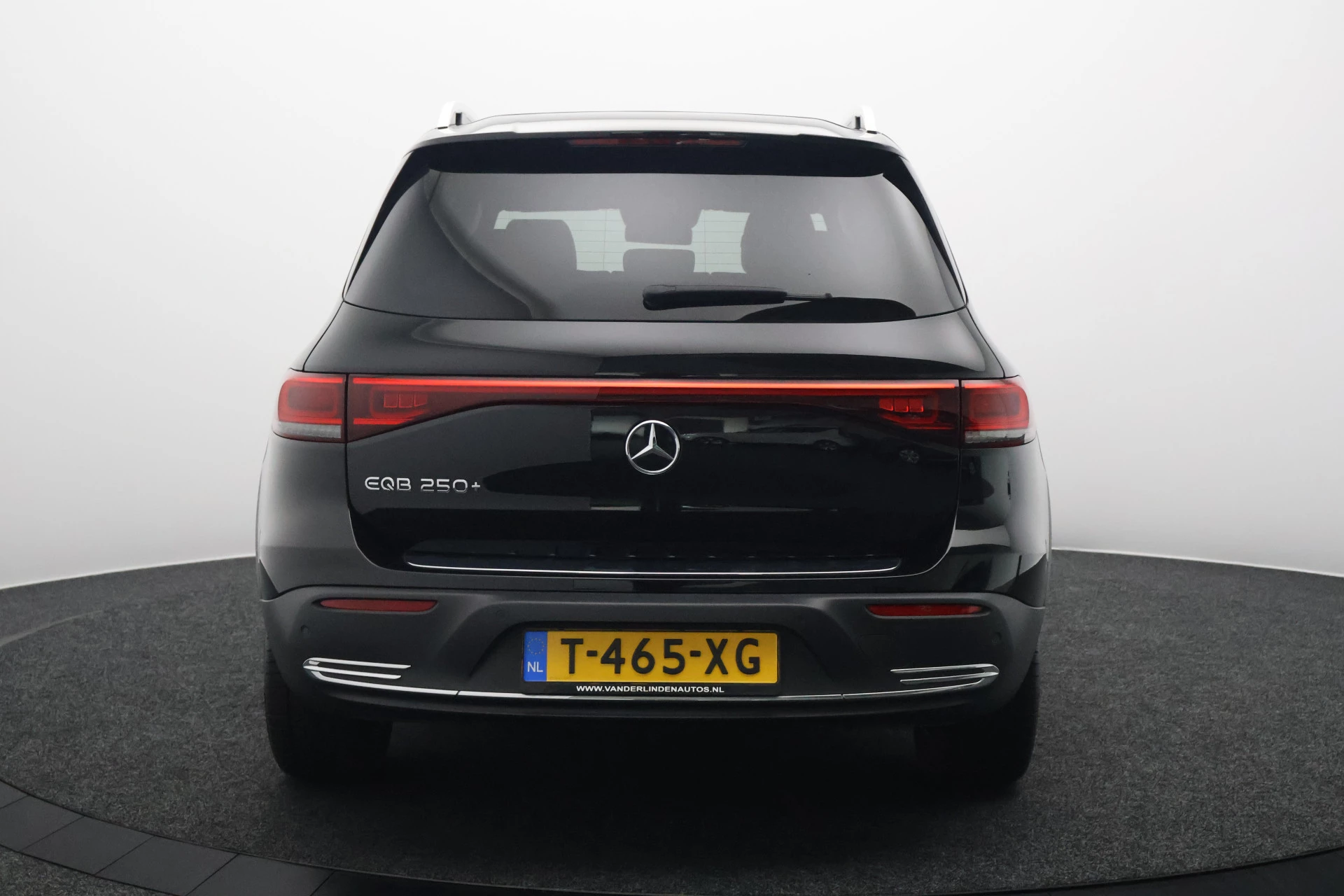 Hoofdafbeelding Mercedes-Benz EQB