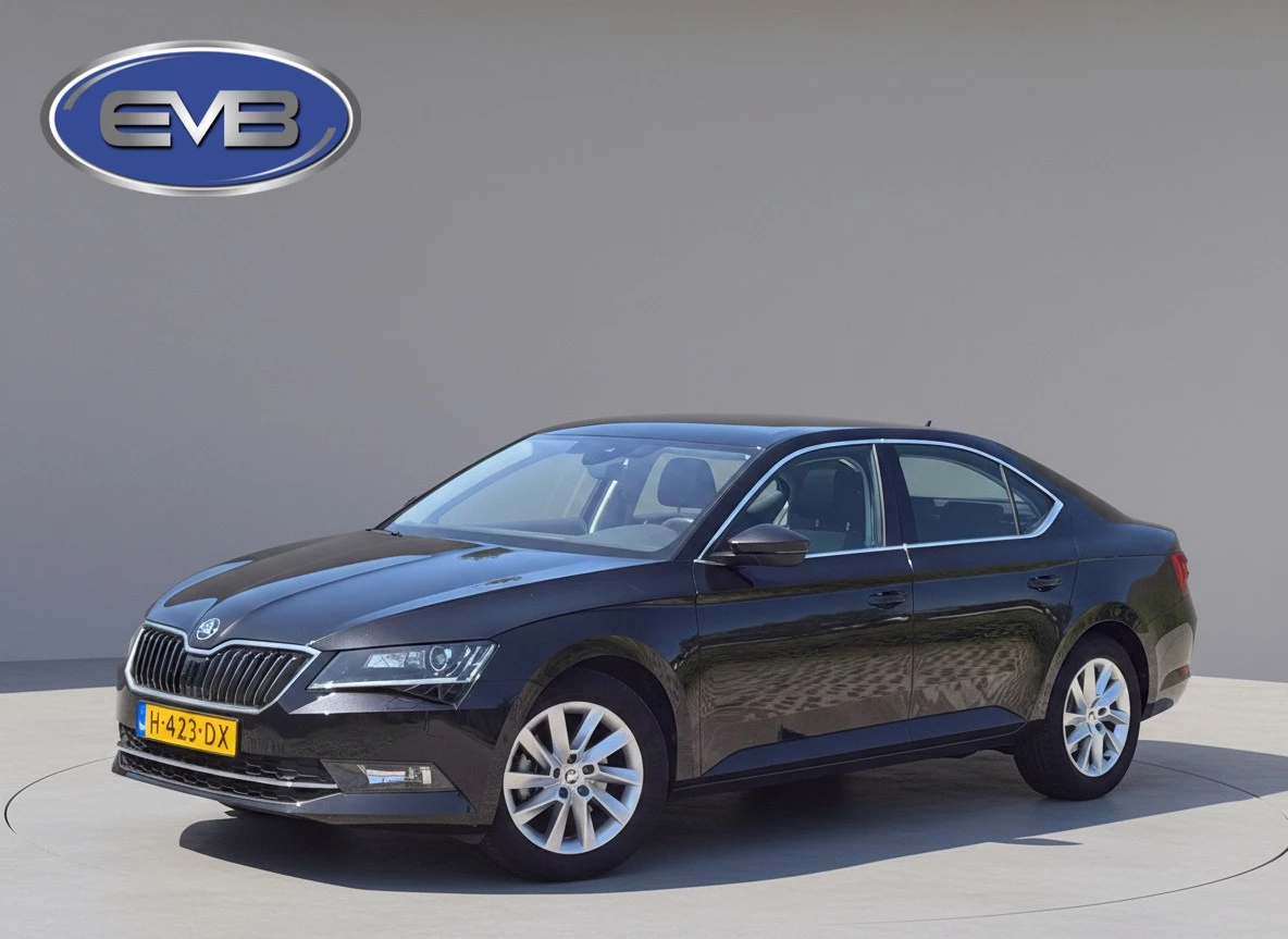 Hoofdafbeelding Škoda Superb