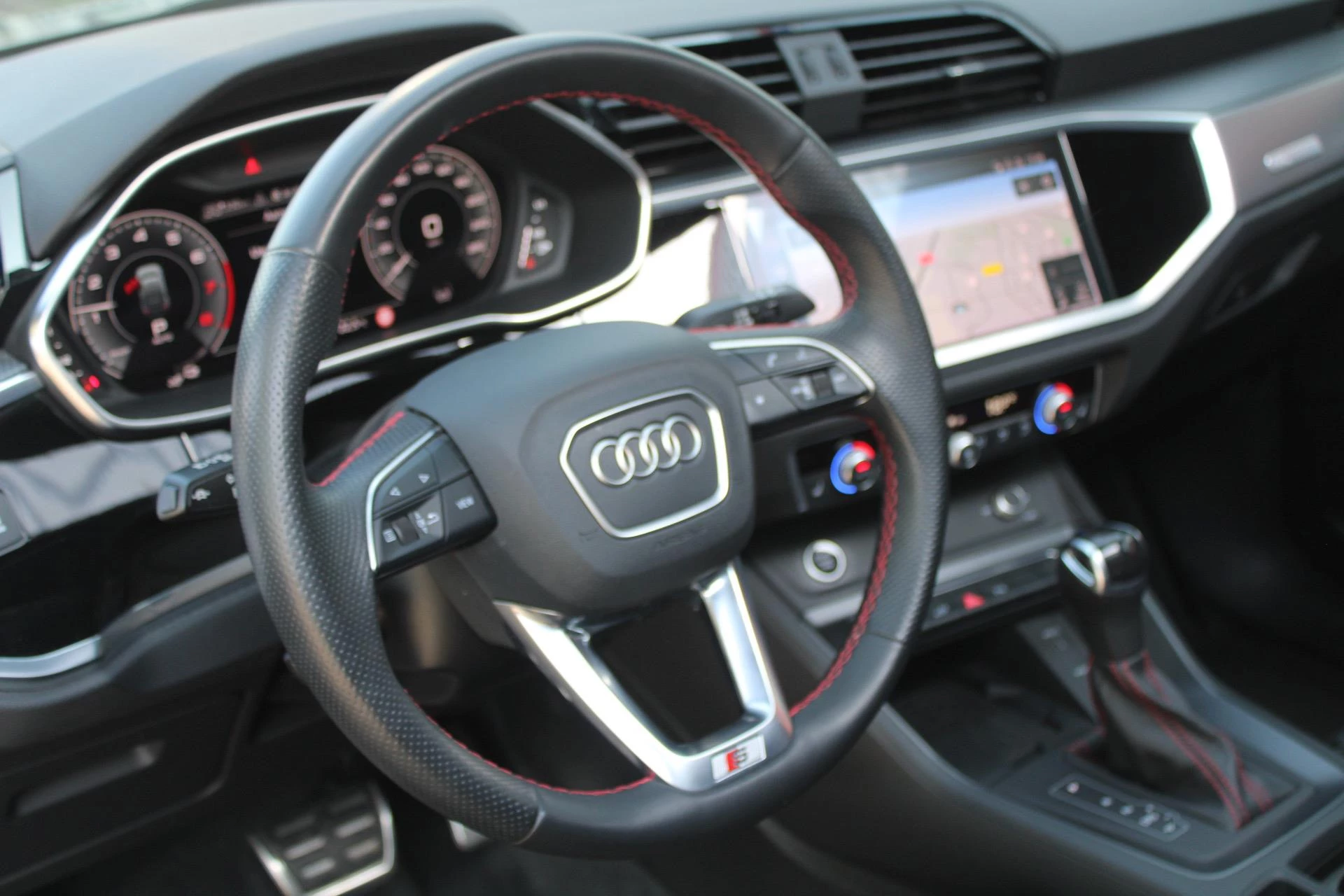 Hoofdafbeelding Audi Q3