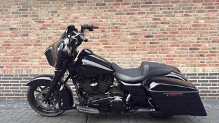Harley Davidson FLHX Street Glide CVO Blackout Streetglide