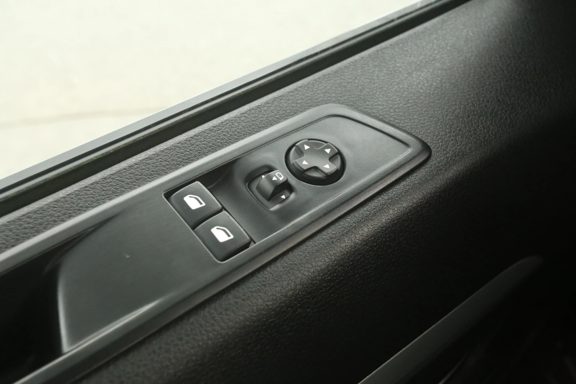 Hoofdafbeelding Peugeot e-Traveller