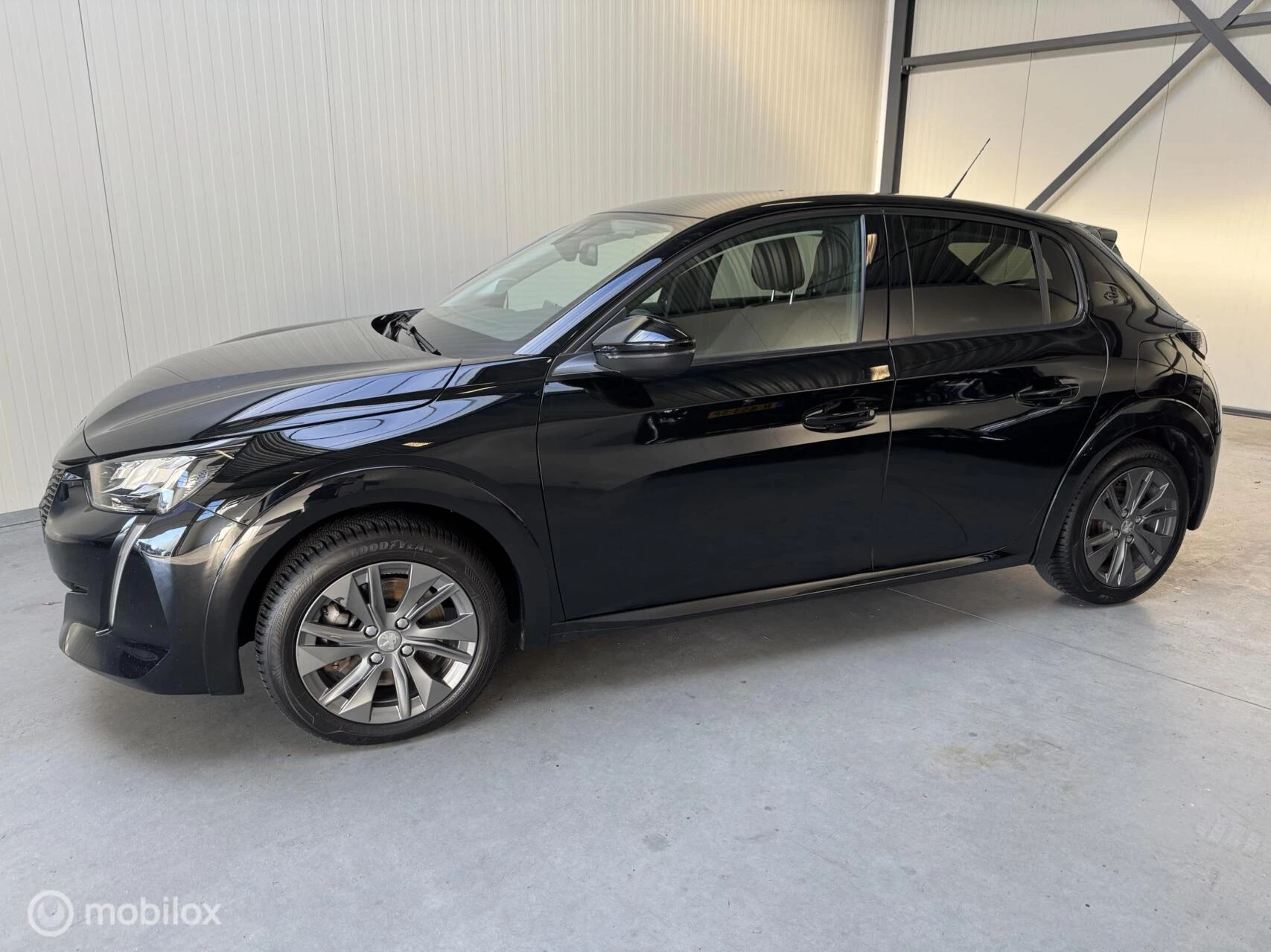 Hoofdafbeelding Peugeot e-208