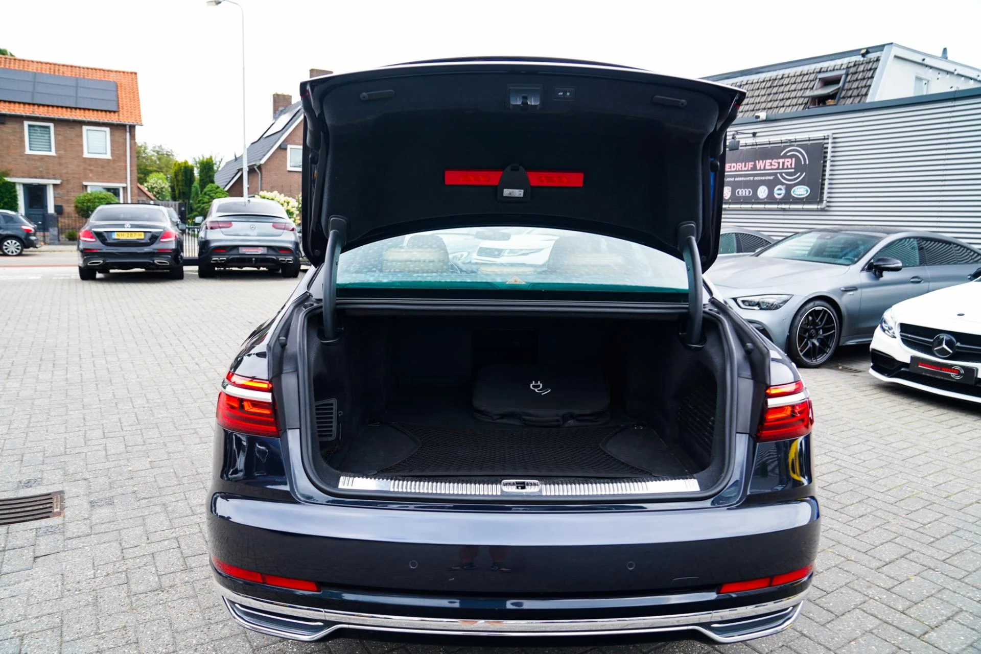 Hoofdafbeelding Audi A8