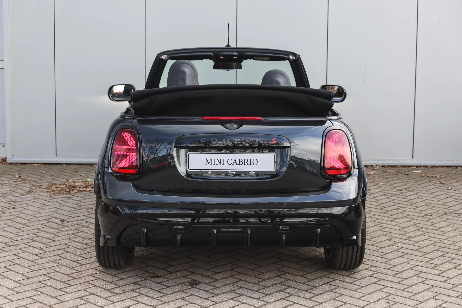 Hoofdafbeelding MINI Cabrio