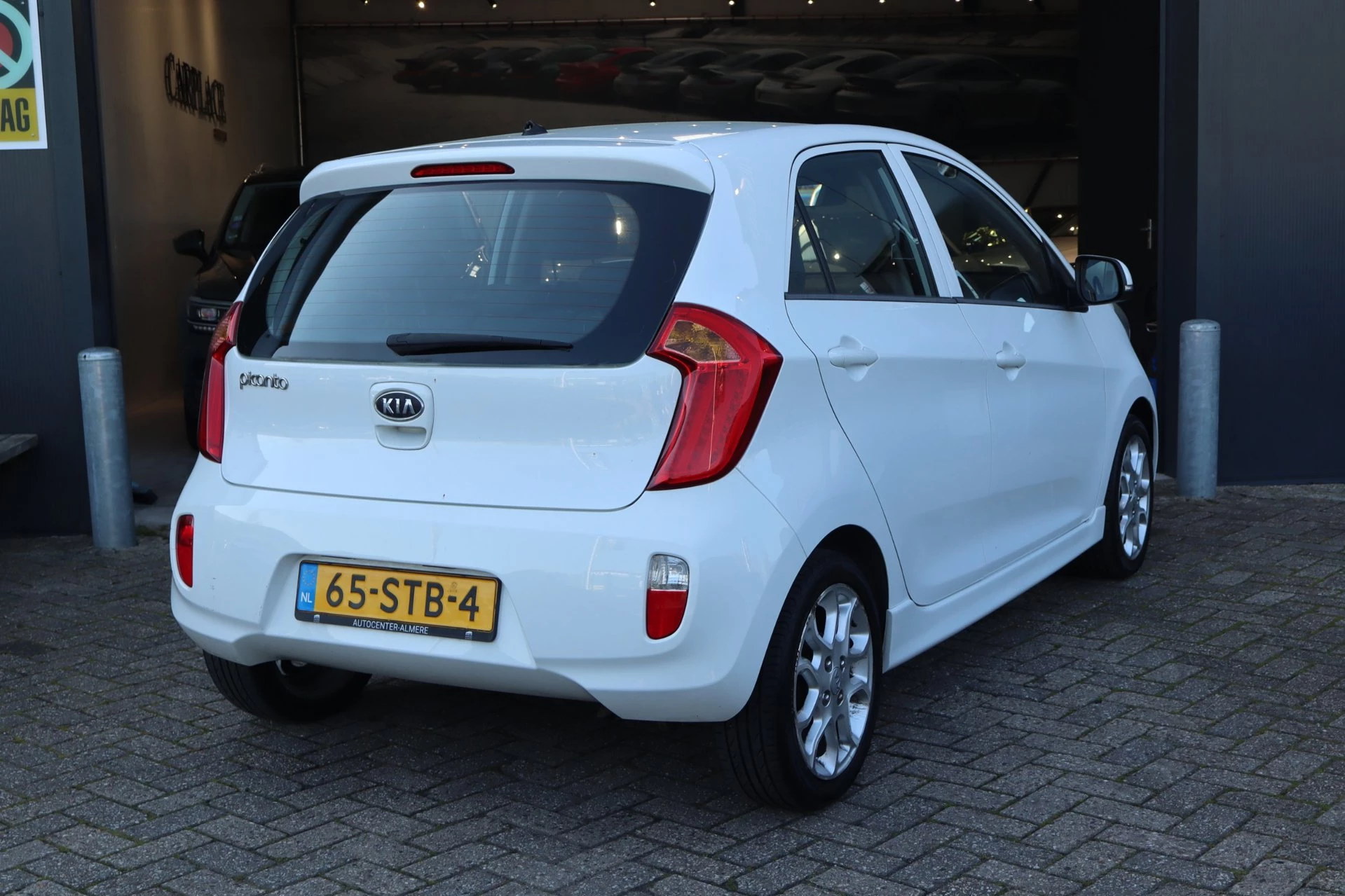 Hoofdafbeelding Kia Picanto