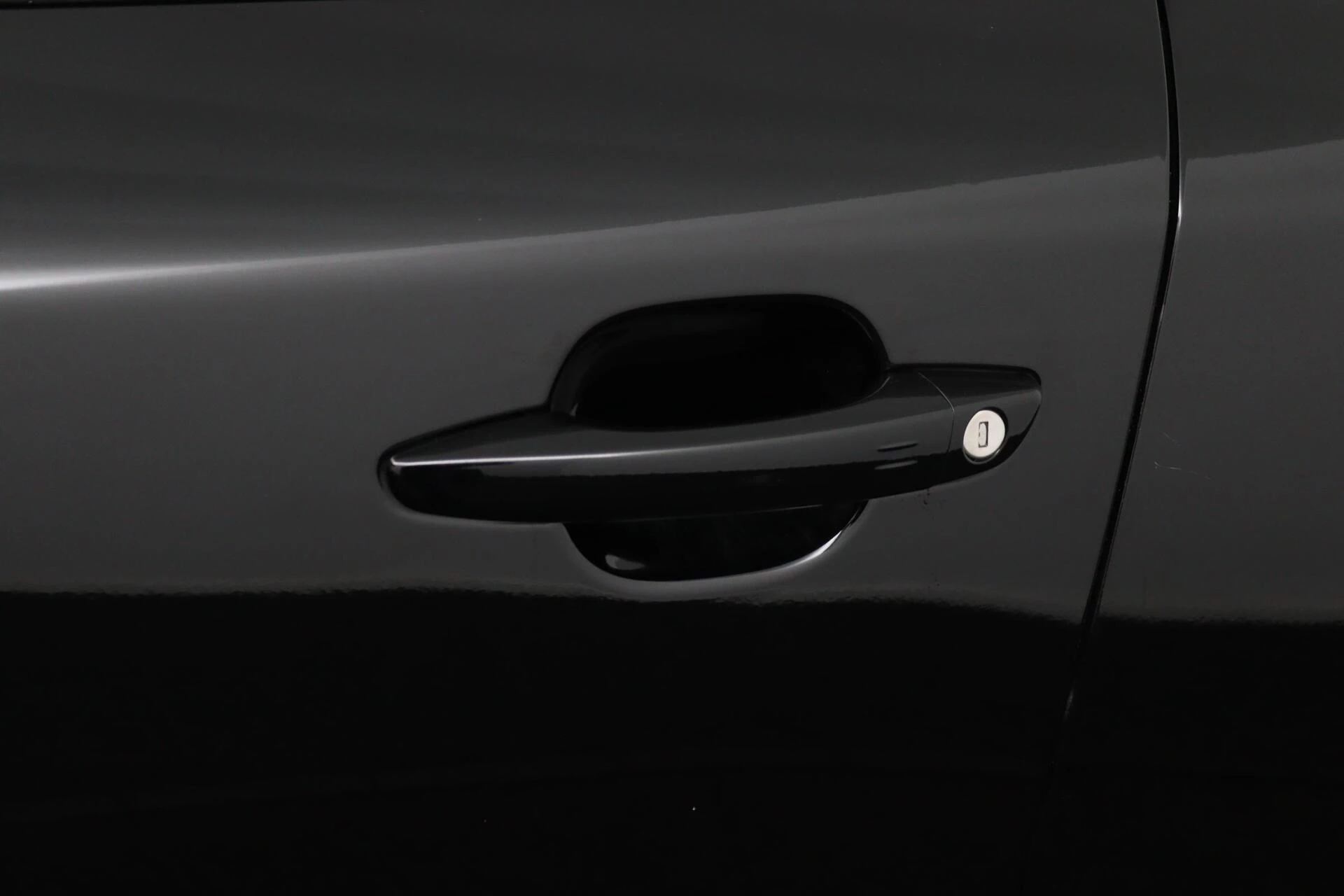 Hoofdafbeelding Peugeot e-2008