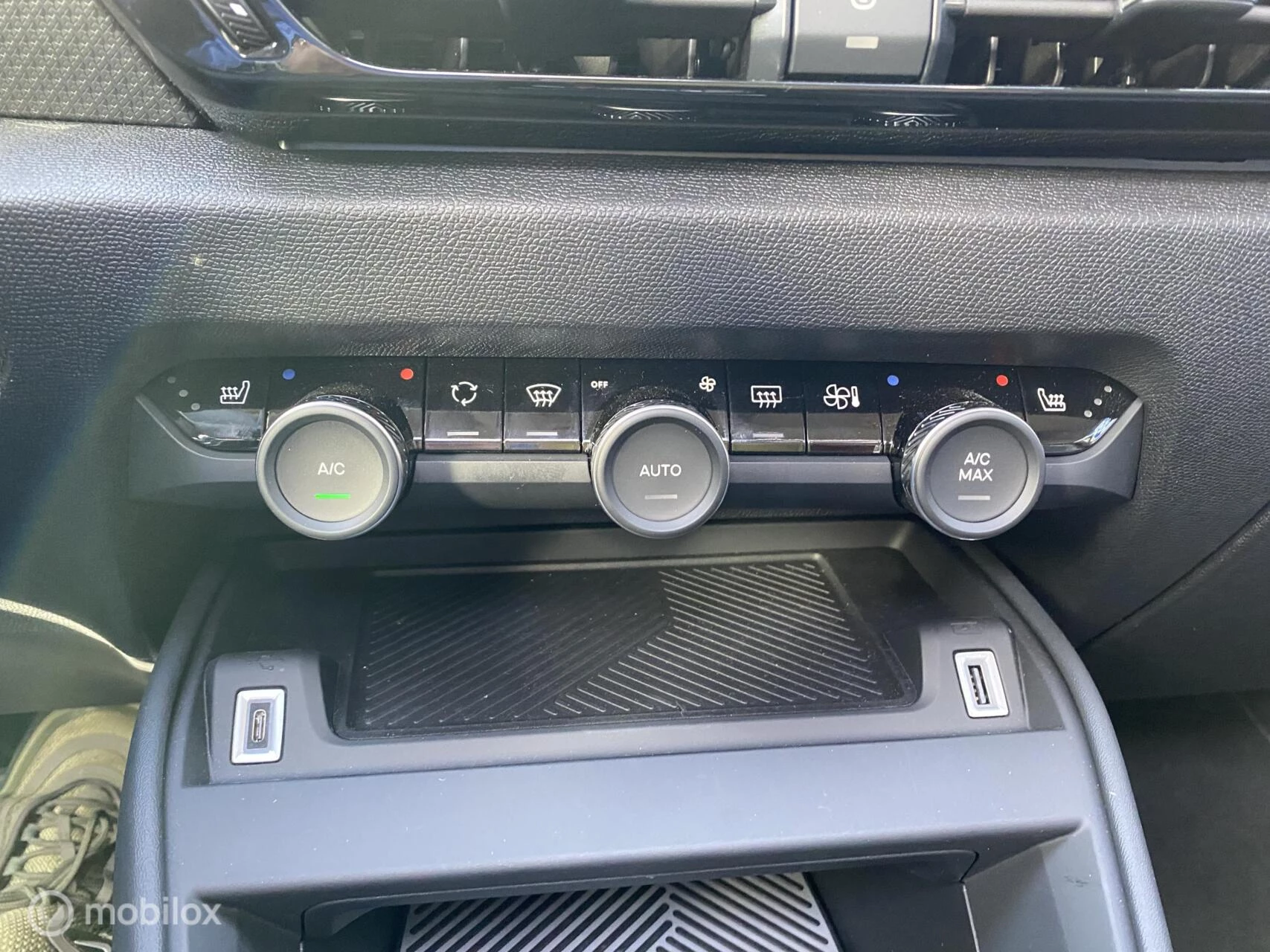 Hoofdafbeelding Citroën ë-C4