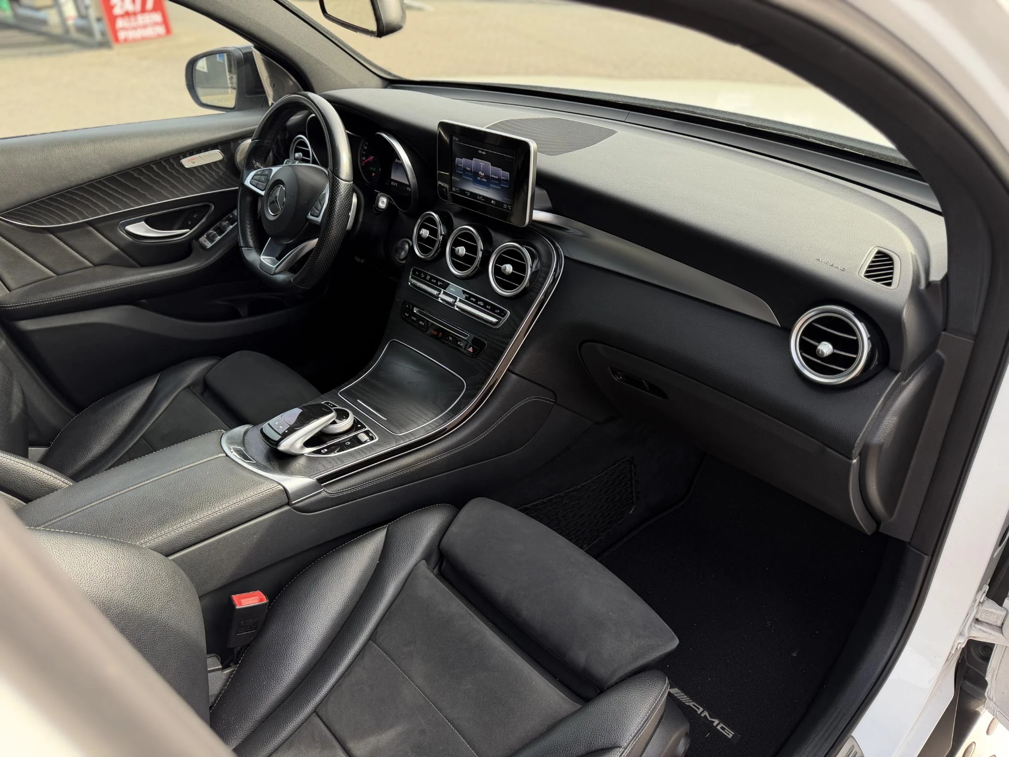 Hoofdafbeelding Mercedes-Benz GLC