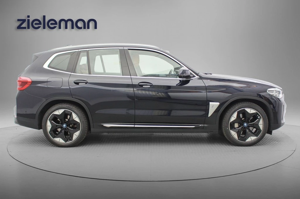 Hoofdafbeelding BMW iX3