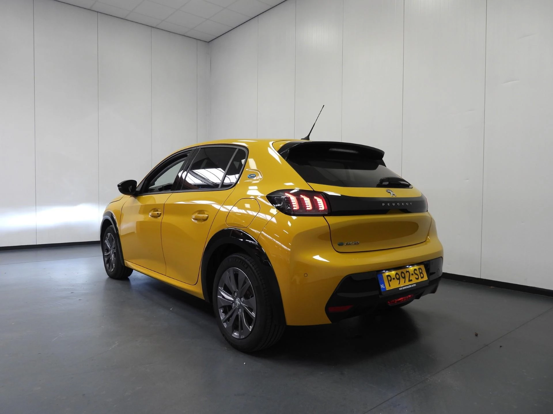 Hoofdafbeelding Peugeot e-208