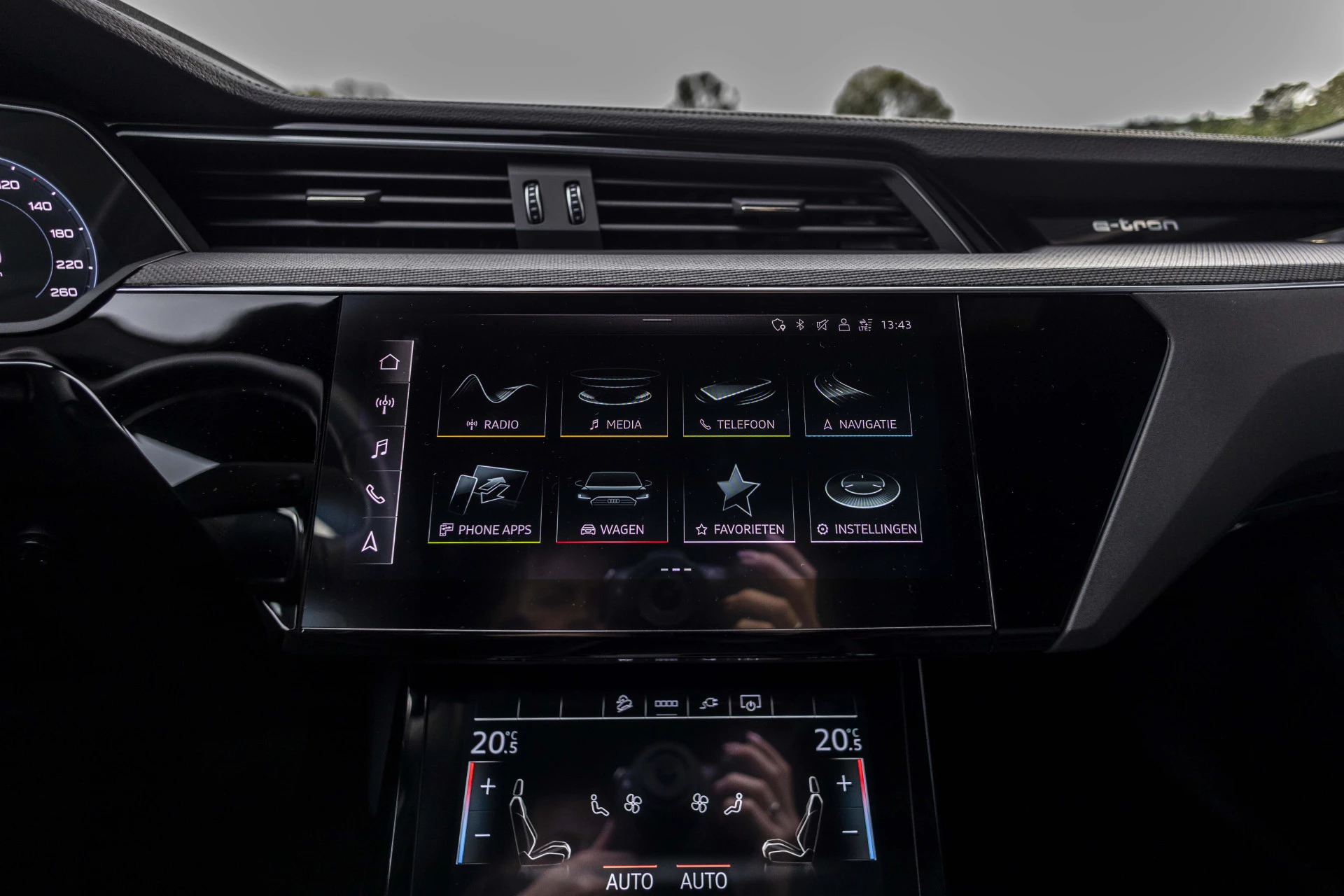 Hoofdafbeelding Audi e-tron