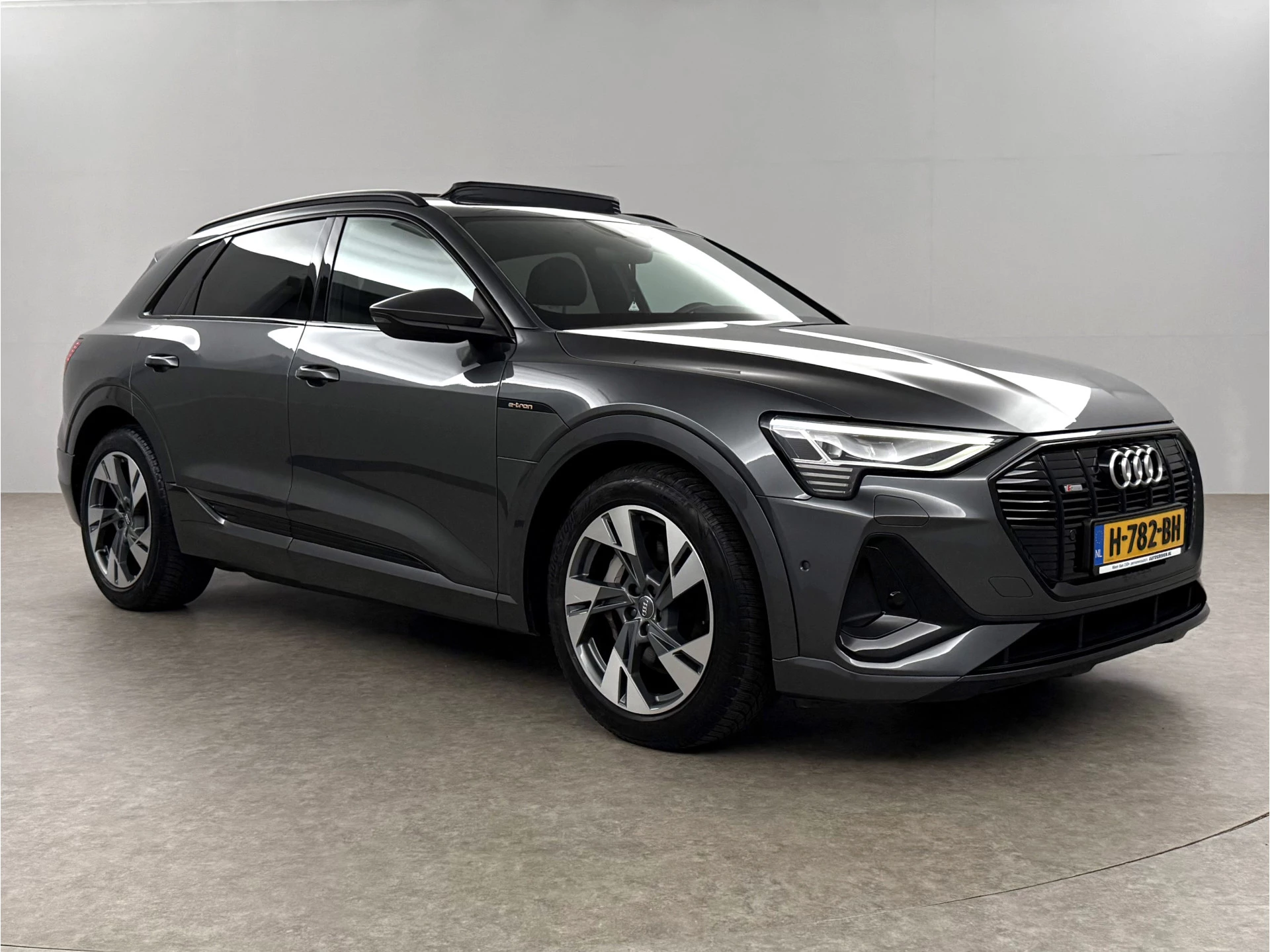 Hoofdafbeelding Audi e-tron