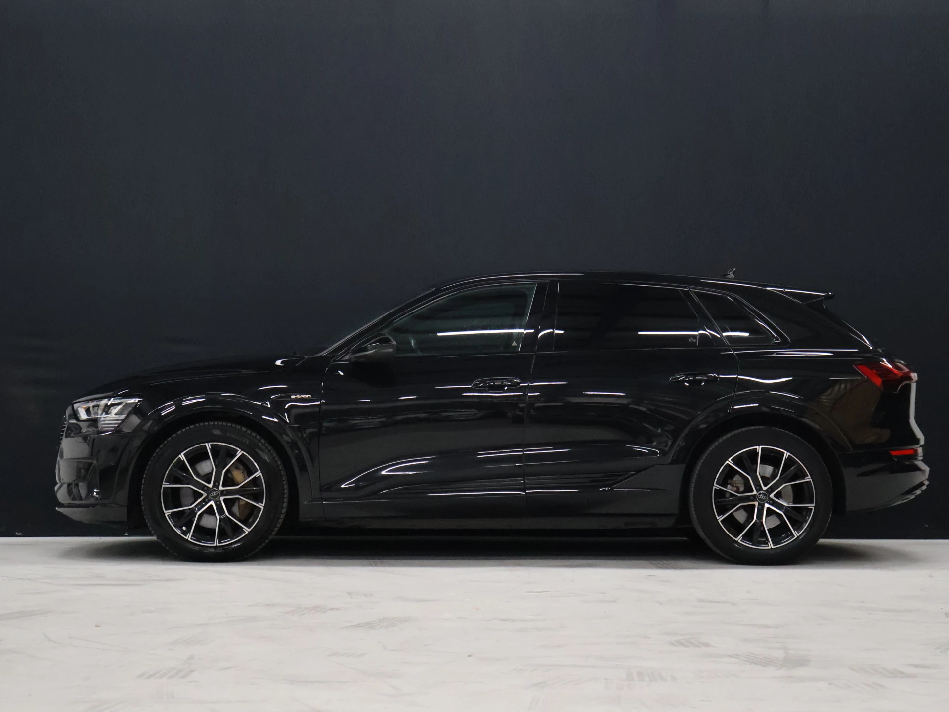 Hoofdafbeelding Audi e-tron