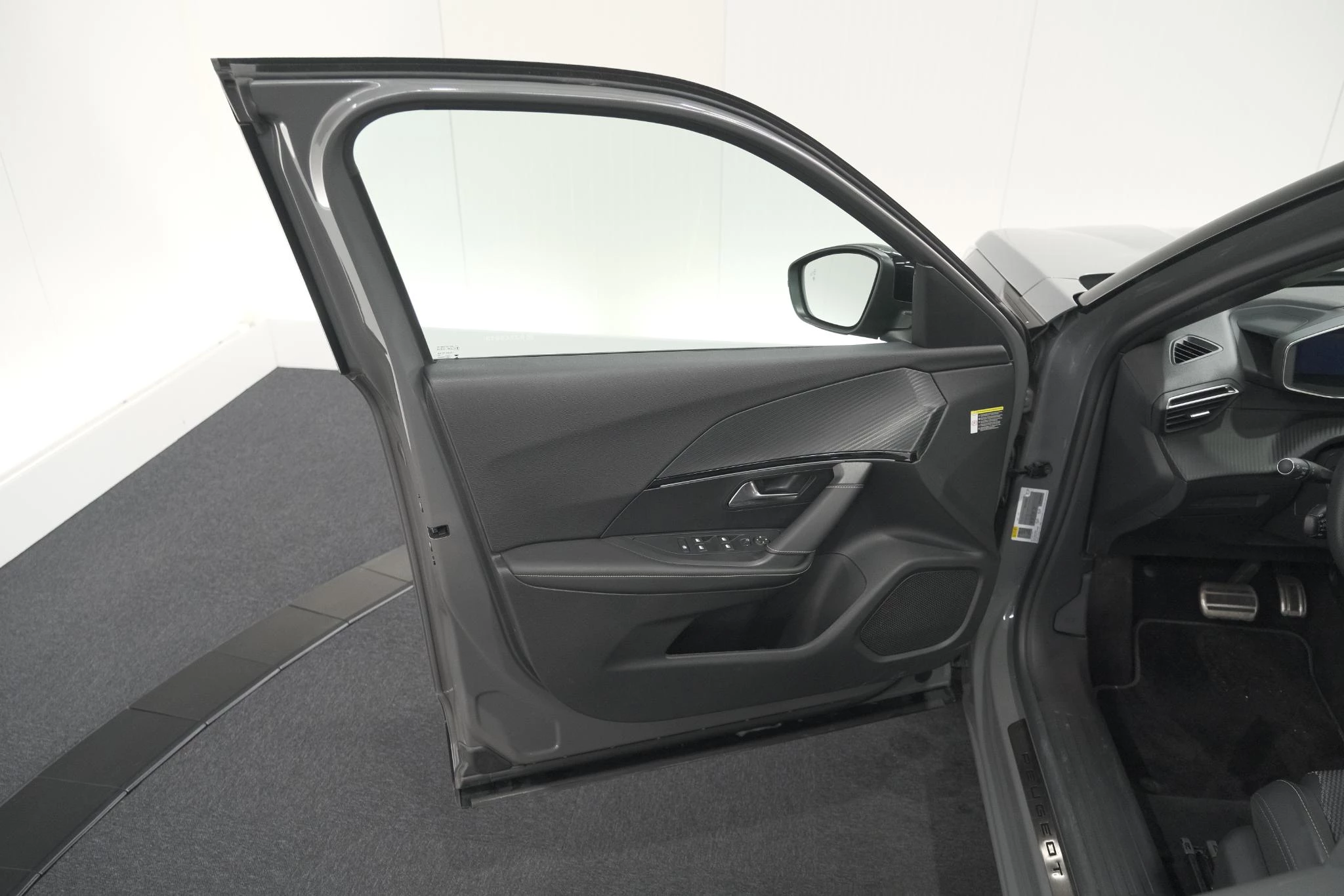 Hoofdafbeelding Peugeot e-2008