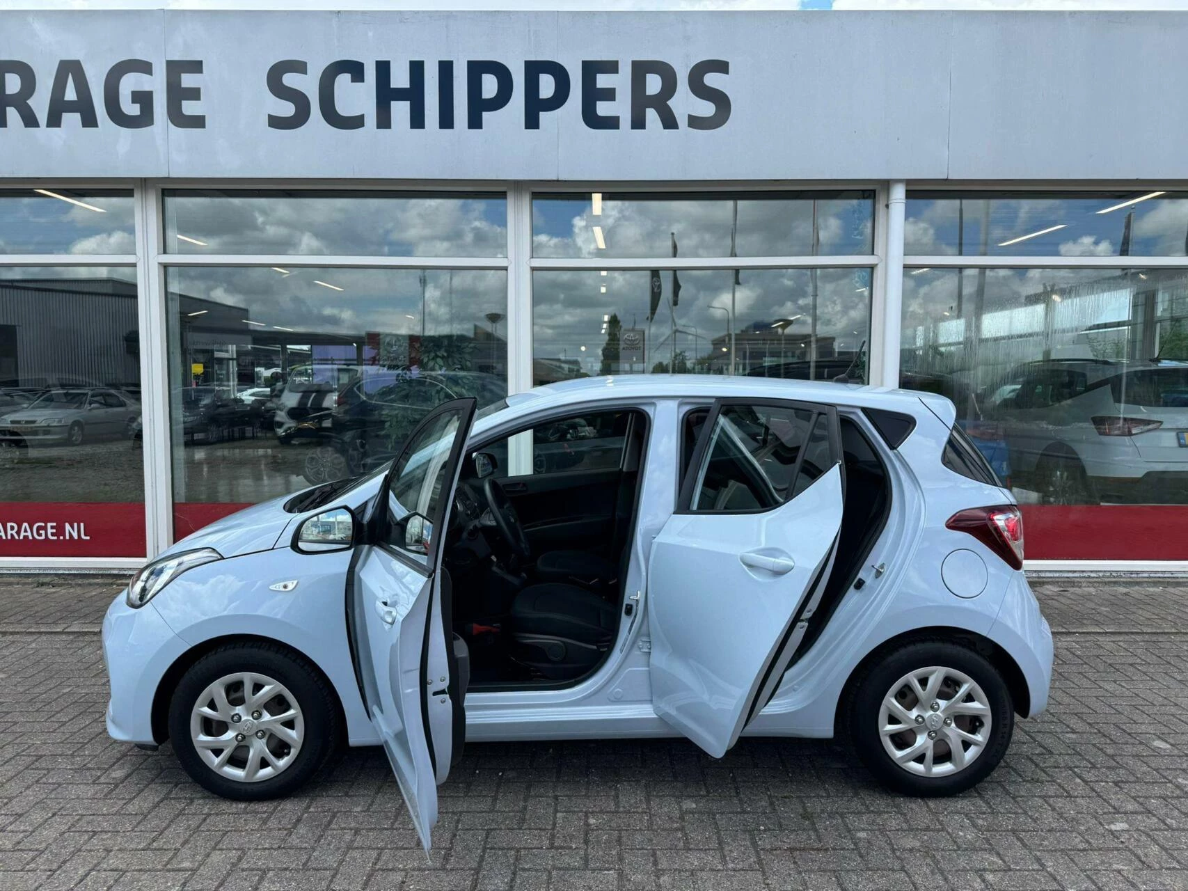 Hoofdafbeelding Hyundai i10