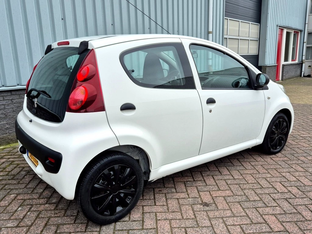 Hoofdafbeelding Peugeot 107