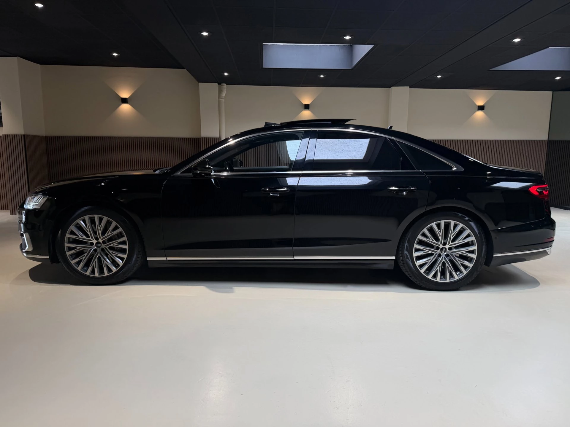 Hoofdafbeelding Audi A8