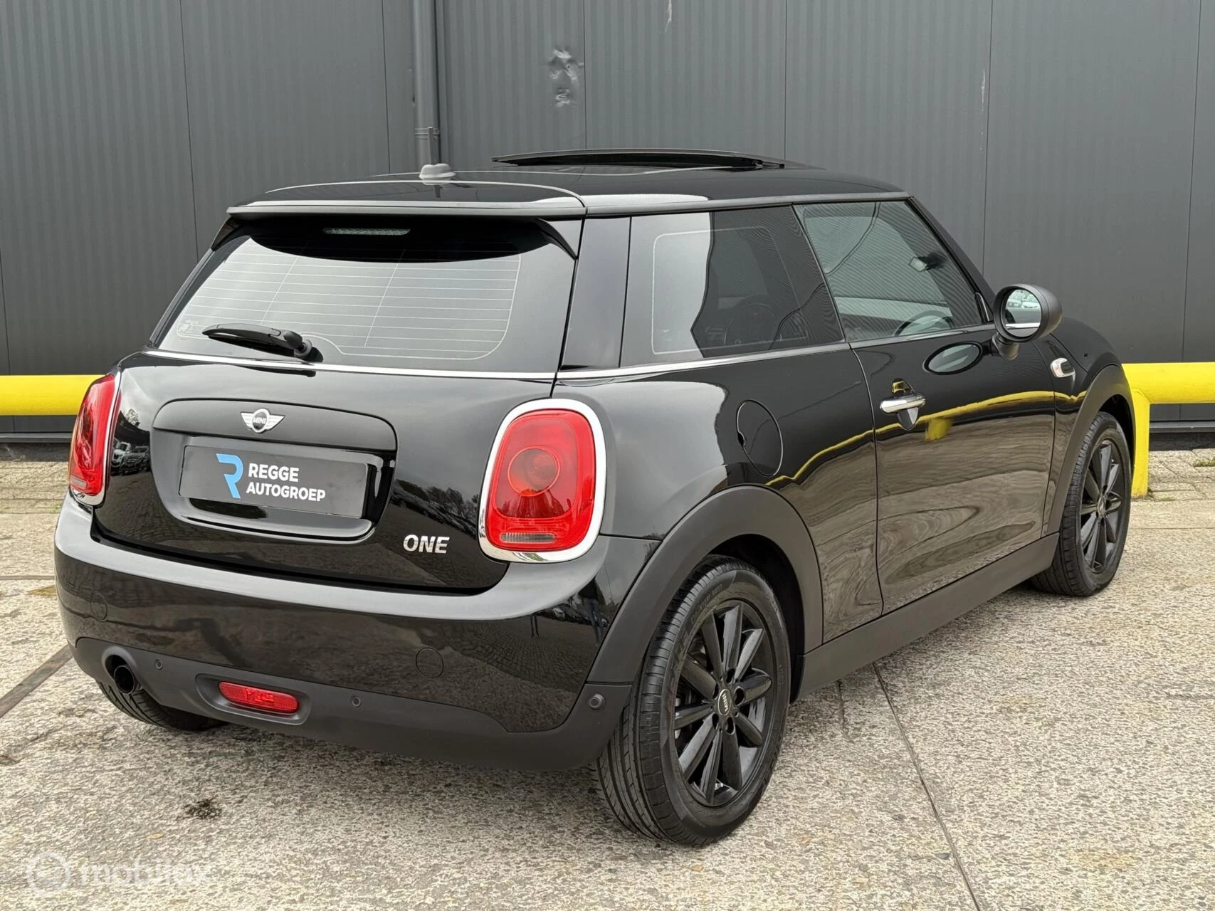 Hoofdafbeelding MINI One