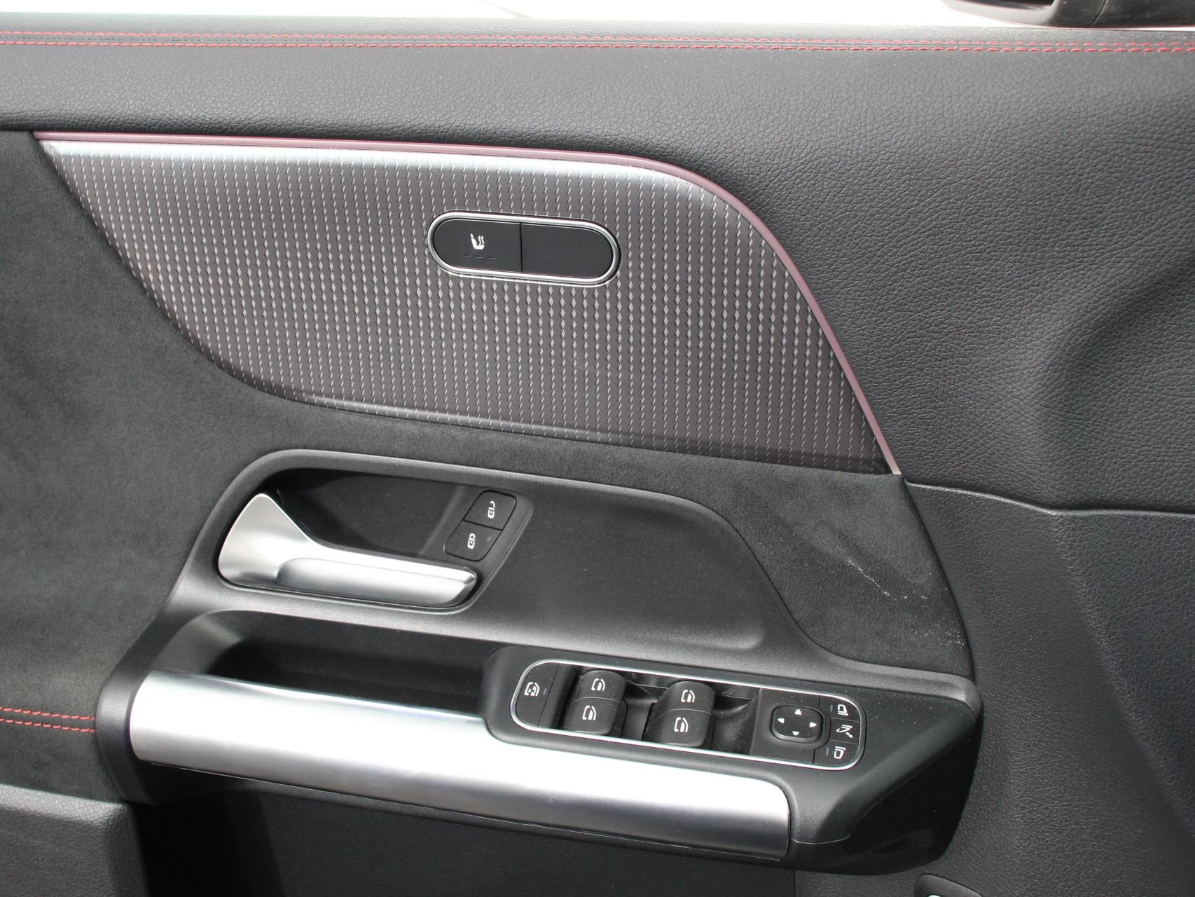 Hoofdafbeelding Mercedes-Benz EQA