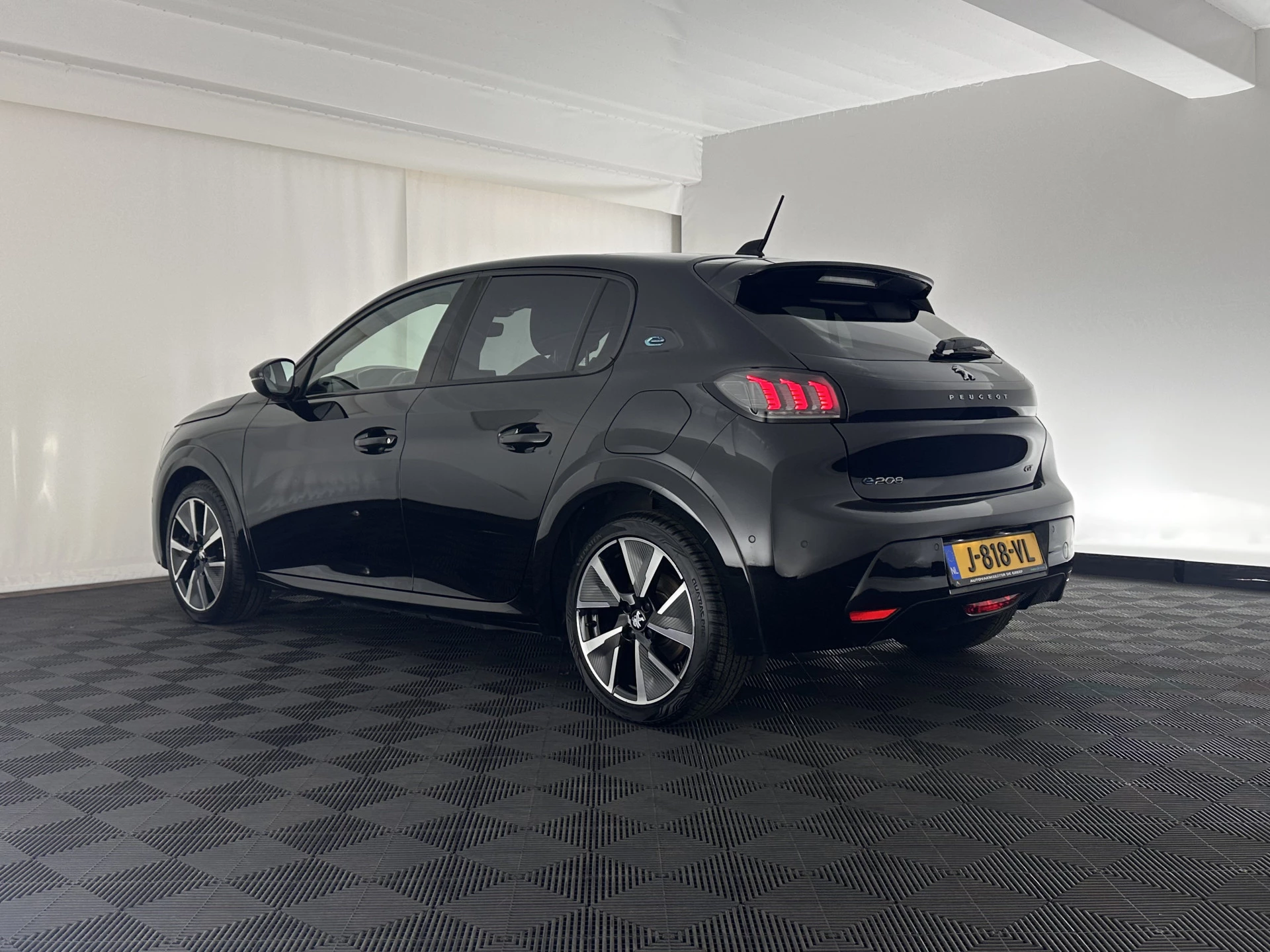 Hoofdafbeelding Peugeot e-208