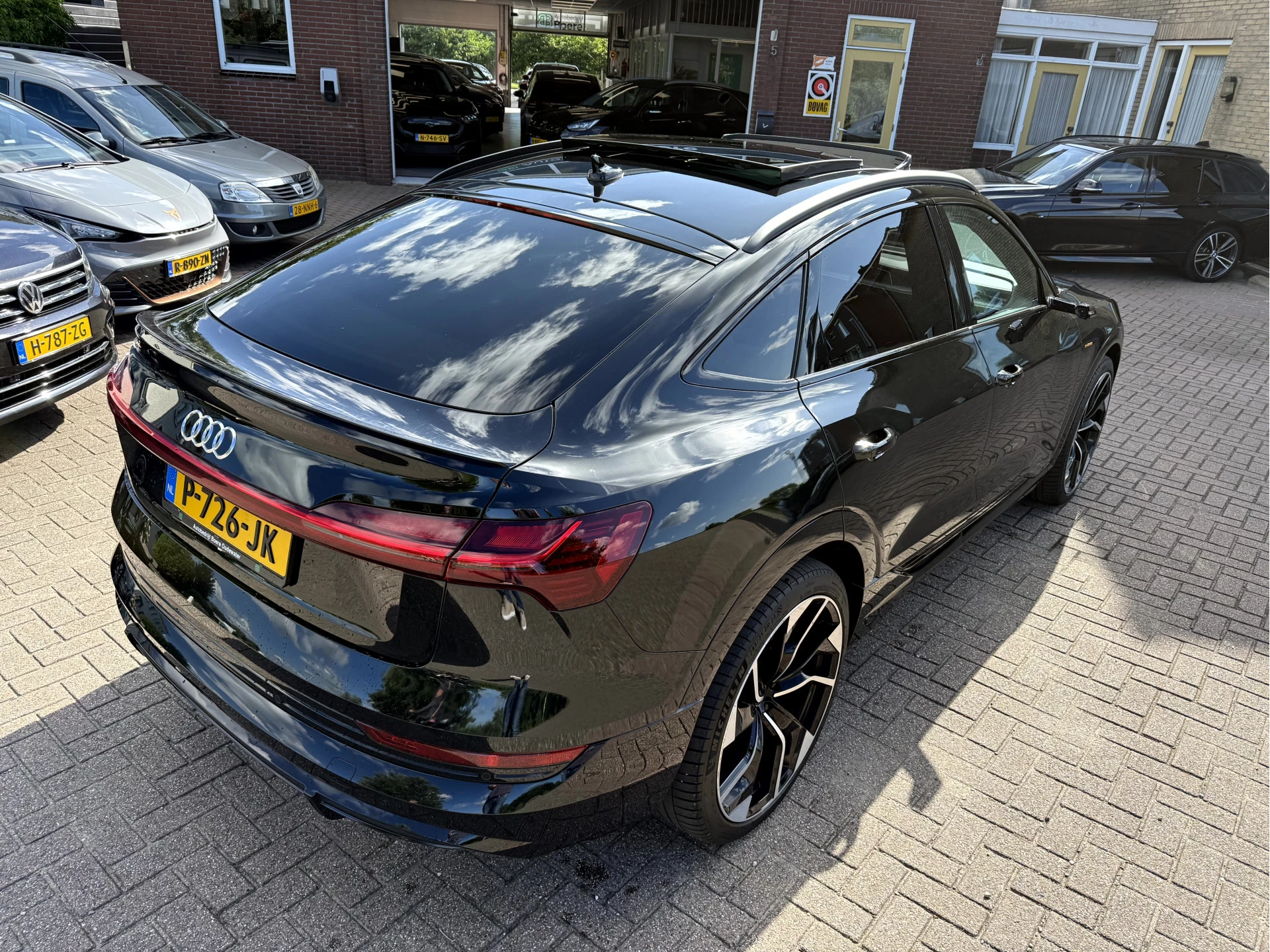 Hoofdafbeelding Audi e-tron