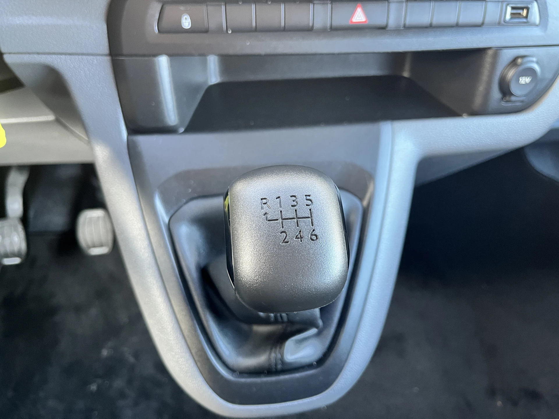 Hoofdafbeelding Peugeot Traveller